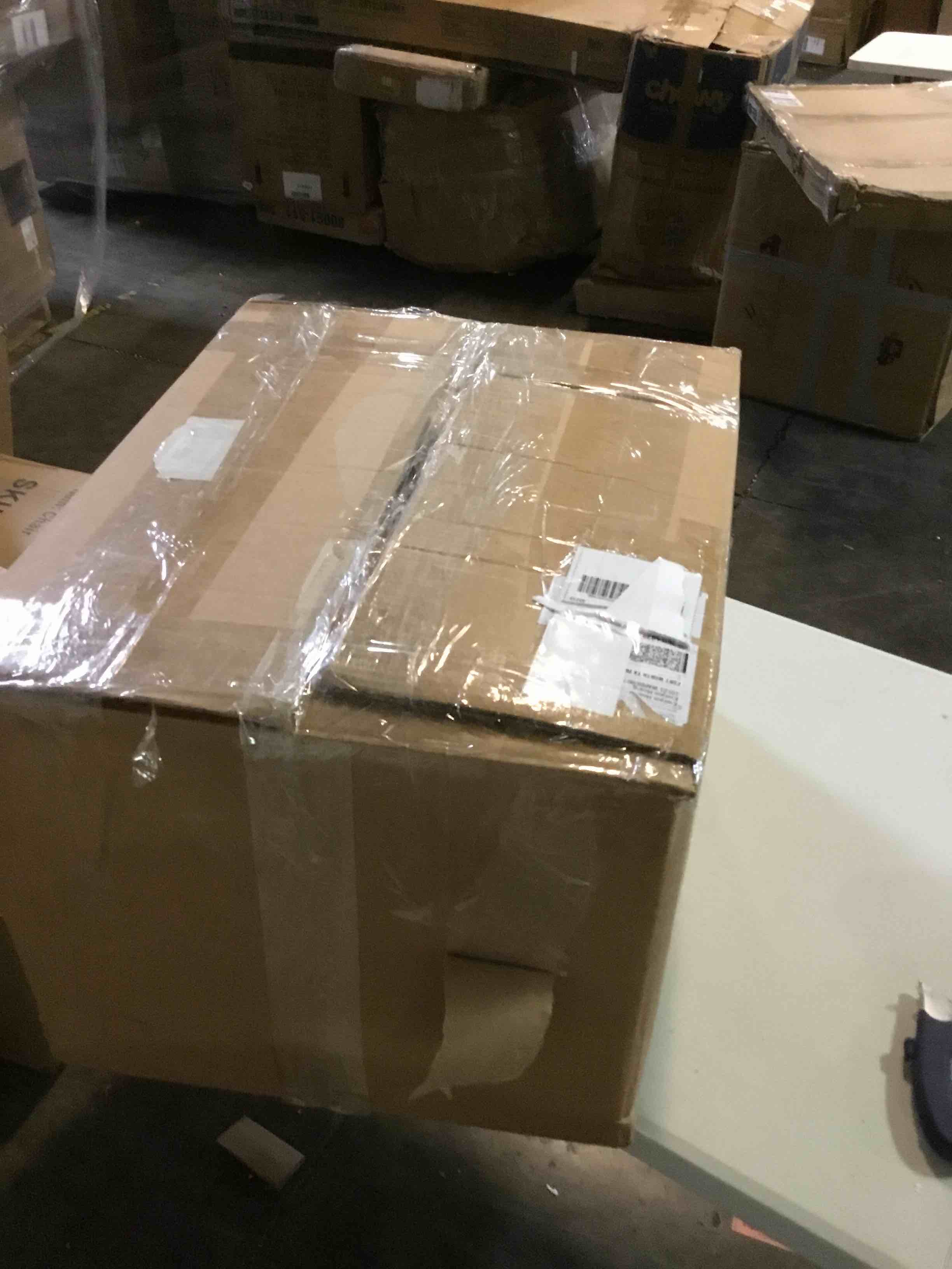 https://s3.amazonaws.com/lotting-images-prod/bidfta/RED5679529_1719250365661.jpeg