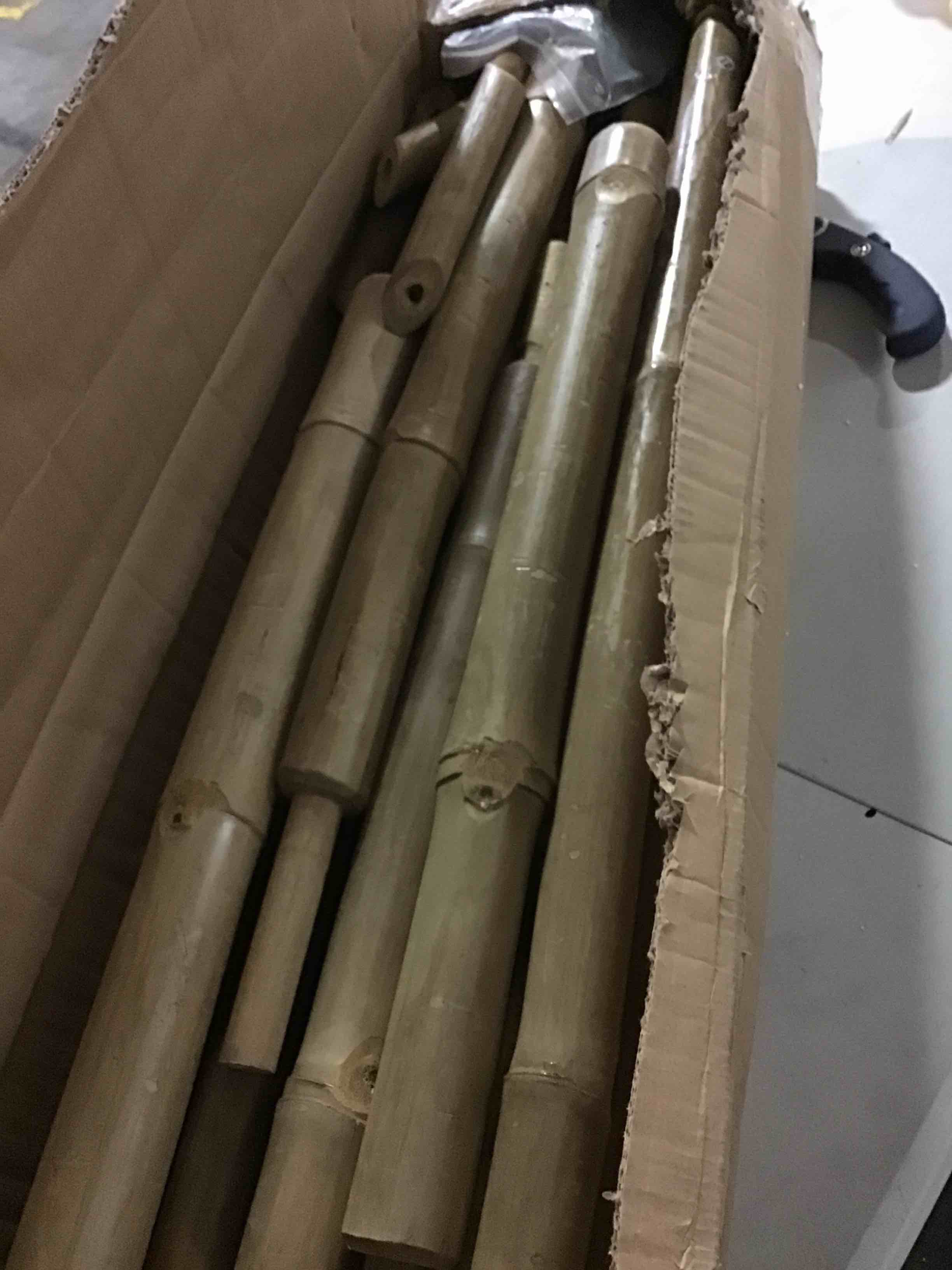 https://s3.amazonaws.com/lotting-images-prod/bidfta/RED5679558_1719336640007.jpeg