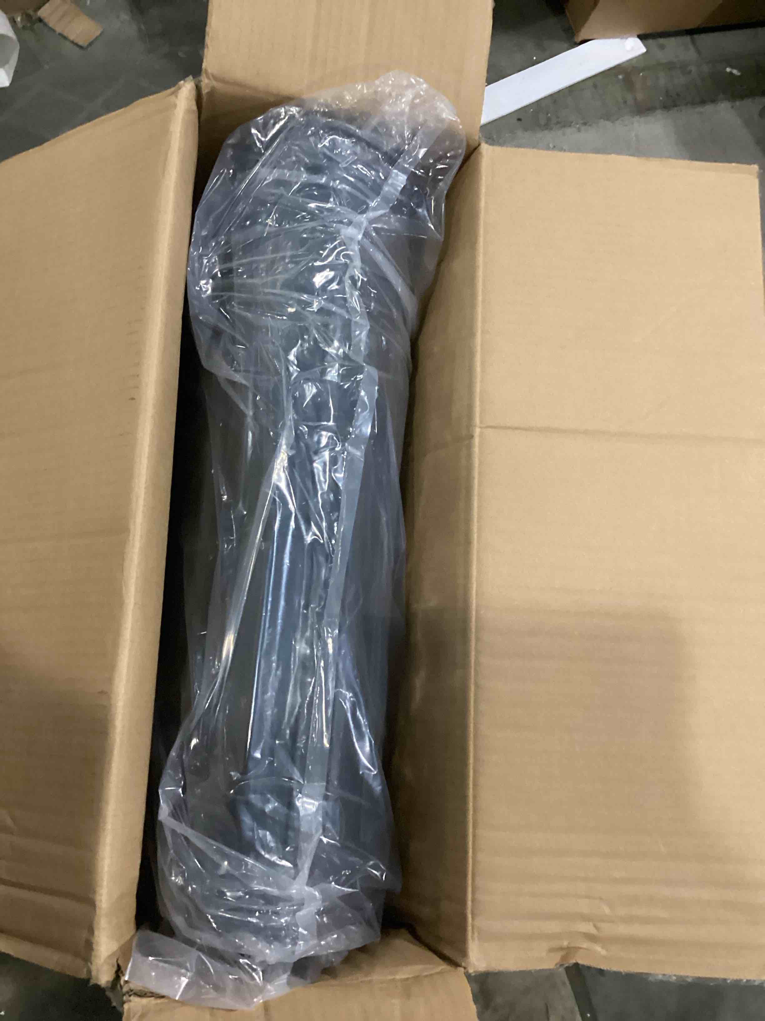 https://s3.amazonaws.com/lotting-images-prod/bidfta/RED5680709_1721401579536.jpeg