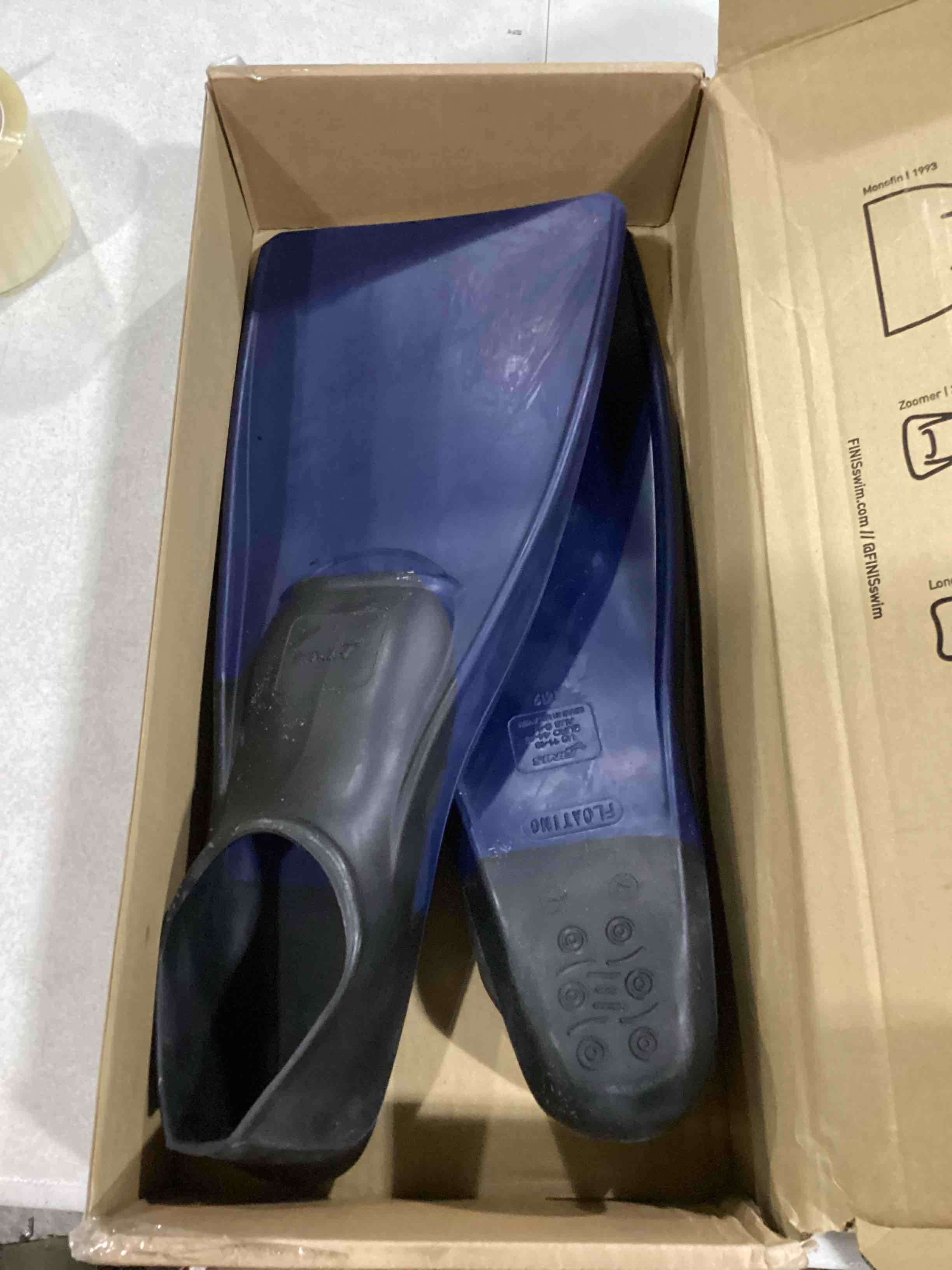 https://s3.amazonaws.com/lotting-images-prod/bidfta/RED5681278_1719248958324.jpeg