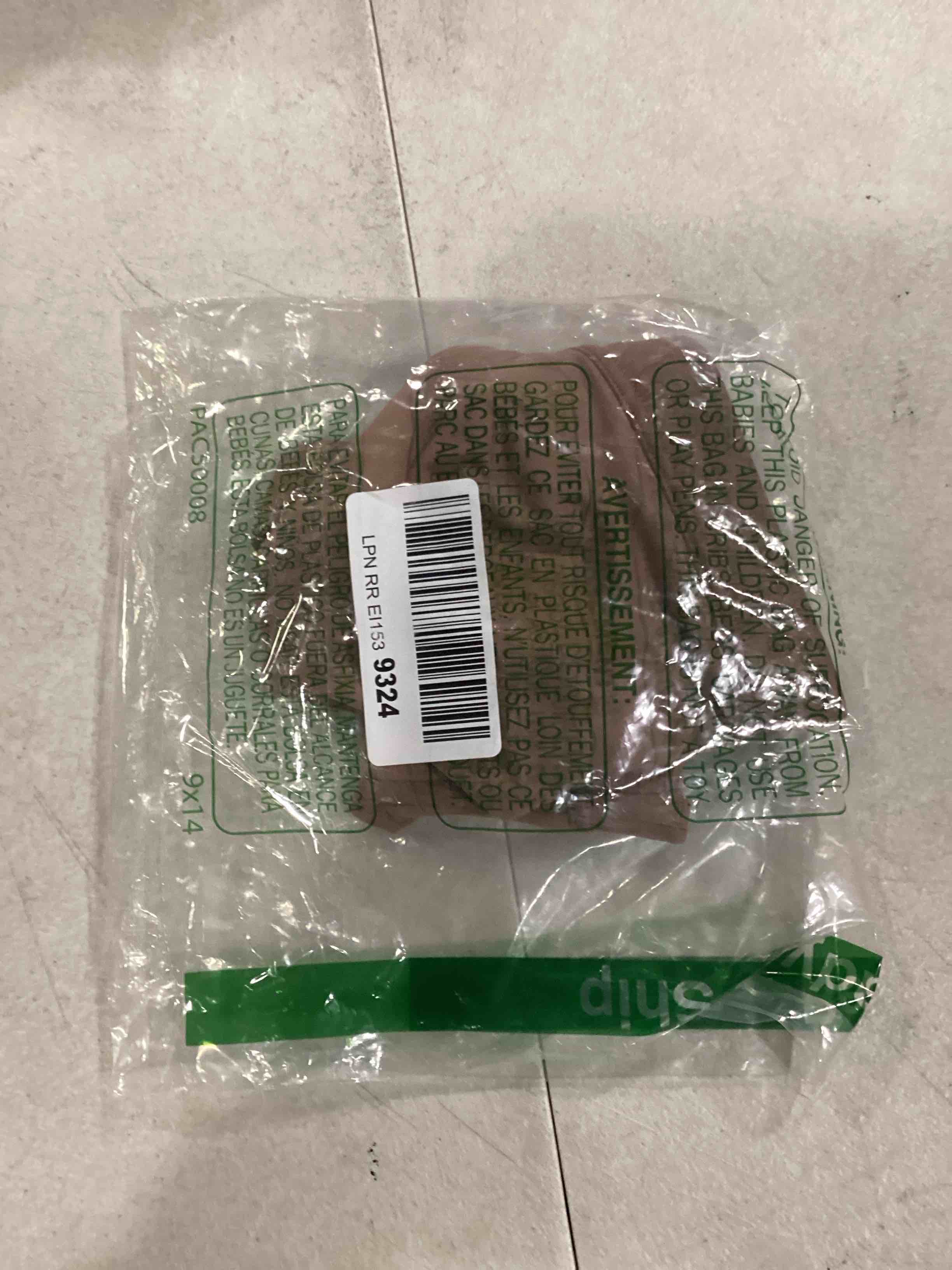 https://s3.amazonaws.com/lotting-images-prod/bidfta/RED5681410_1719317031082.jpeg