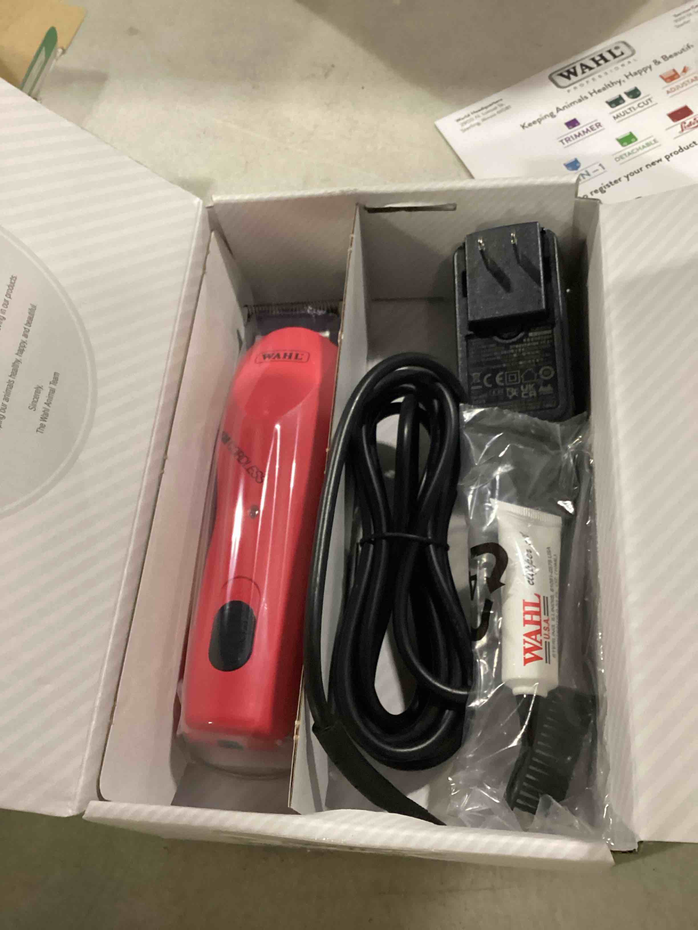 https://s3.amazonaws.com/lotting-images-prod/bidfta/RED5682187_1719593156723.jpeg