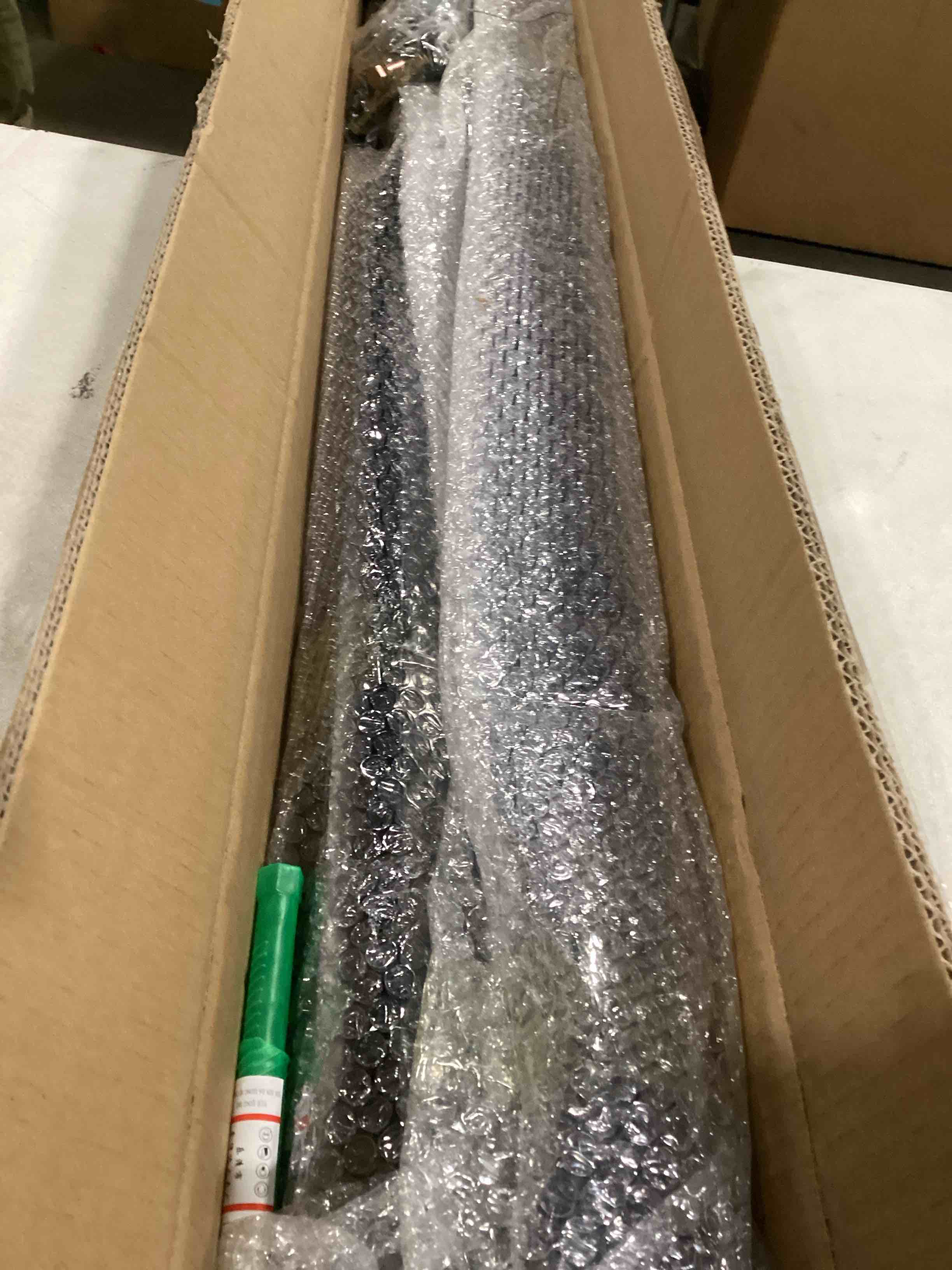 https://s3.amazonaws.com/lotting-images-prod/bidfta/RED5682400_1719859888602.jpeg
