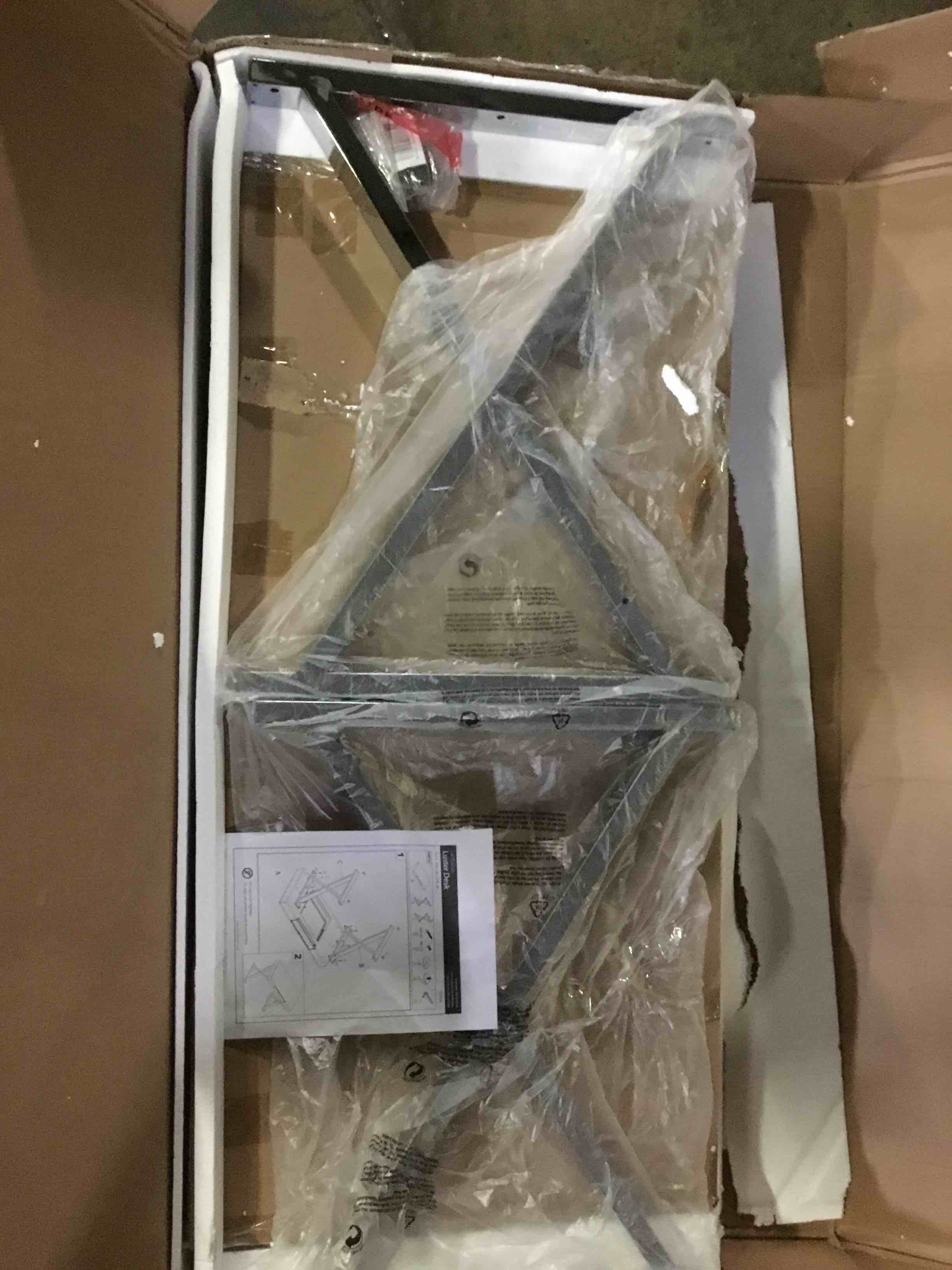 https://s3.amazonaws.com/lotting-images-prod/bidfta/RED5682601_1718983777436.jpeg