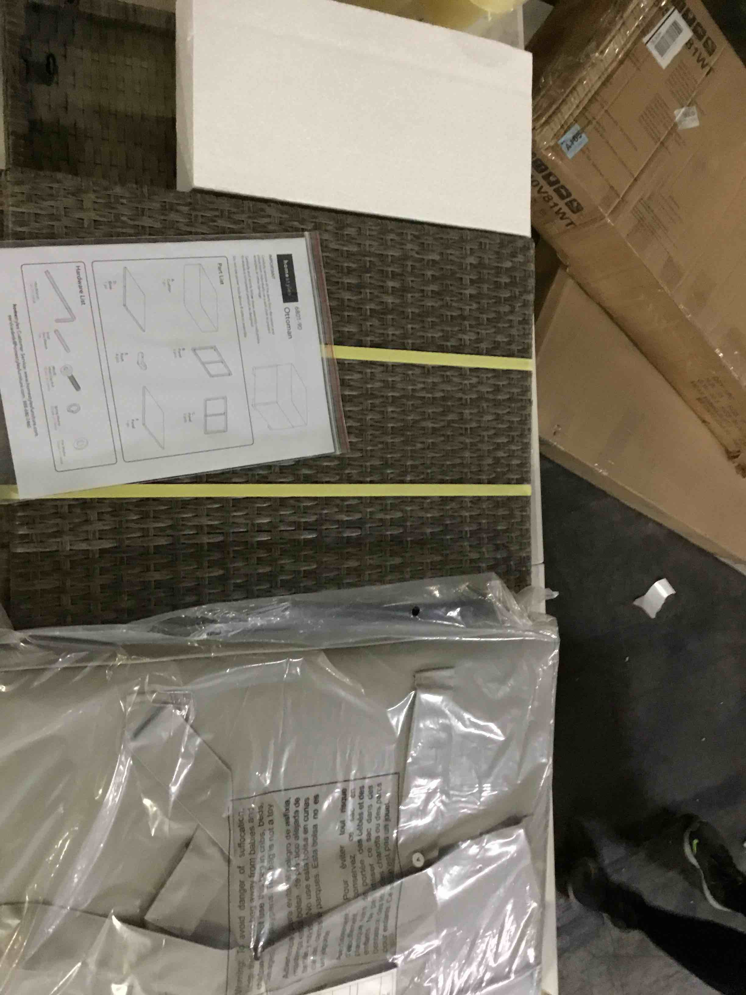 https://s3.amazonaws.com/lotting-images-prod/bidfta/RED5682610_1718991466527.jpeg