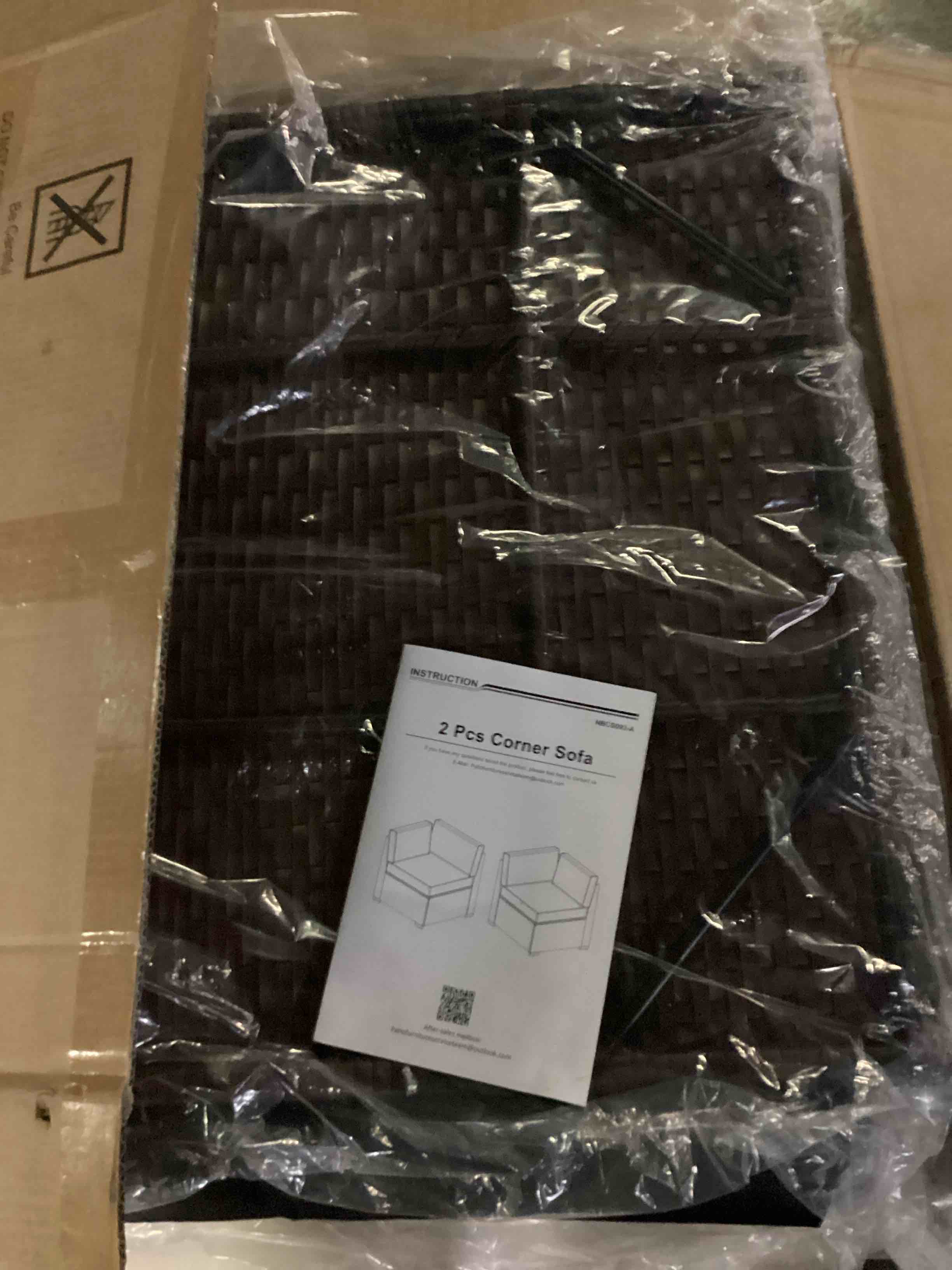 https://s3.amazonaws.com/lotting-images-prod/bidfta/RED5682651_1719244081329.jpeg