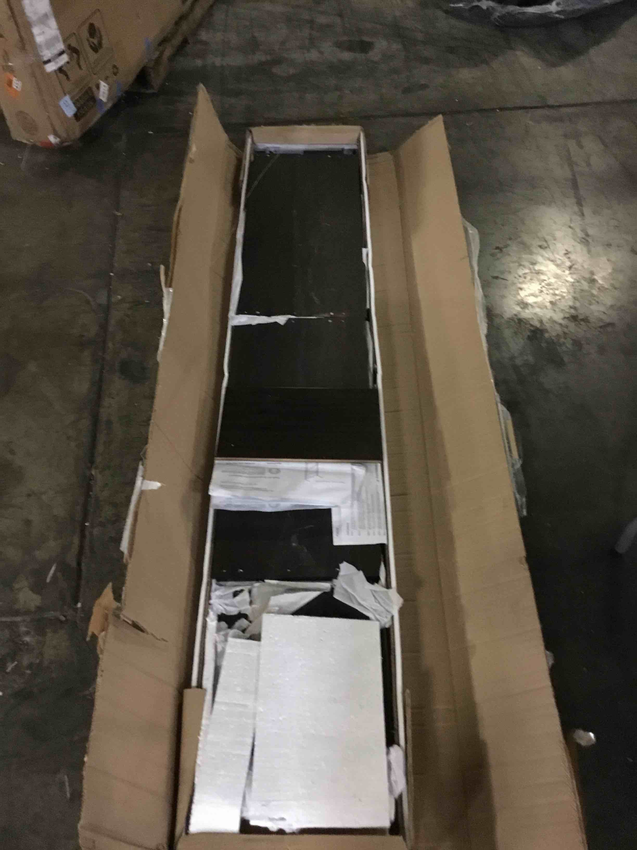 https://s3.amazonaws.com/lotting-images-prod/bidfta/RED5682700_1719325402333.jpeg
