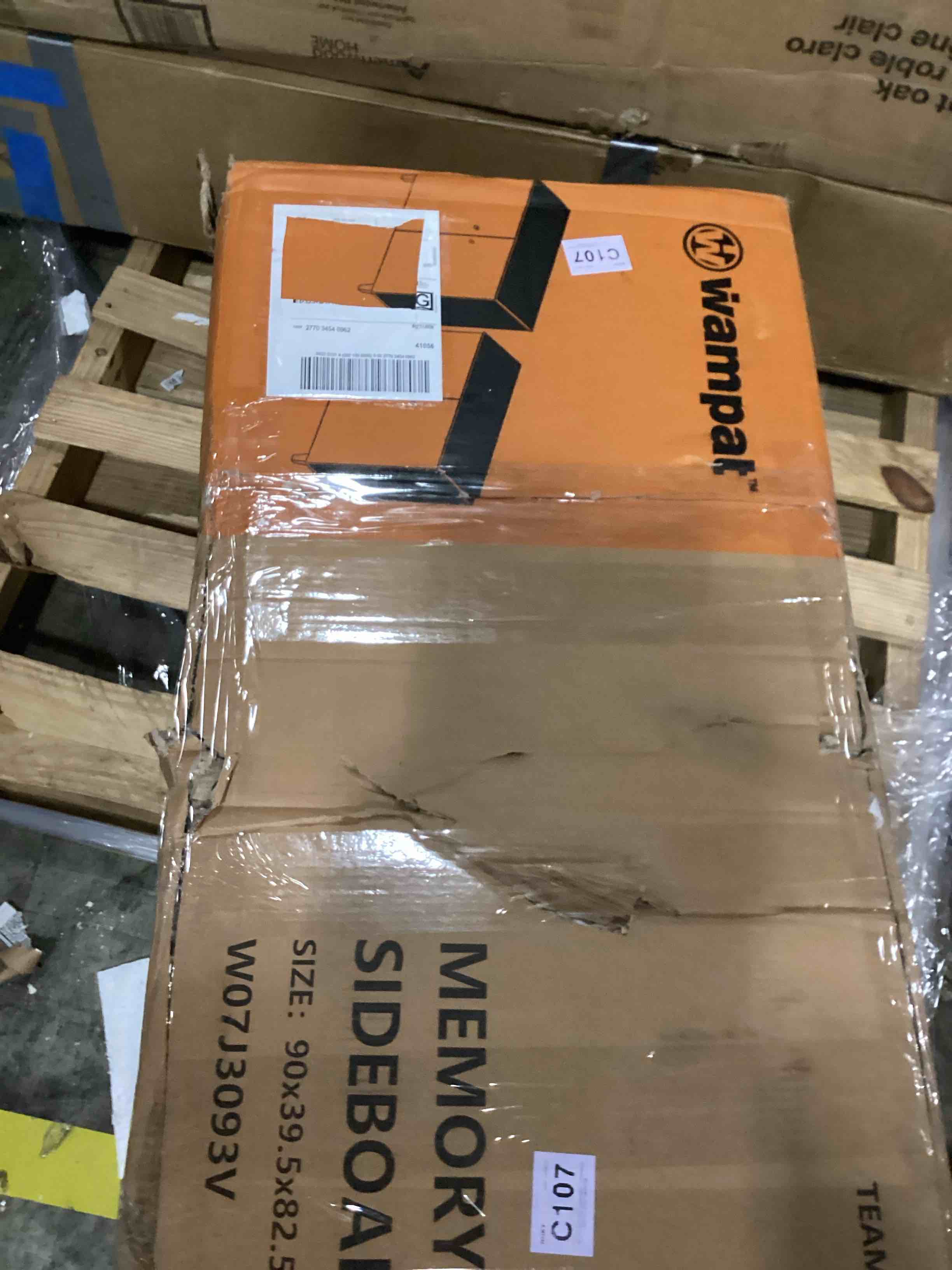 https://s3.amazonaws.com/lotting-images-prod/bidfta/RED5682809_1724088757455.jpeg