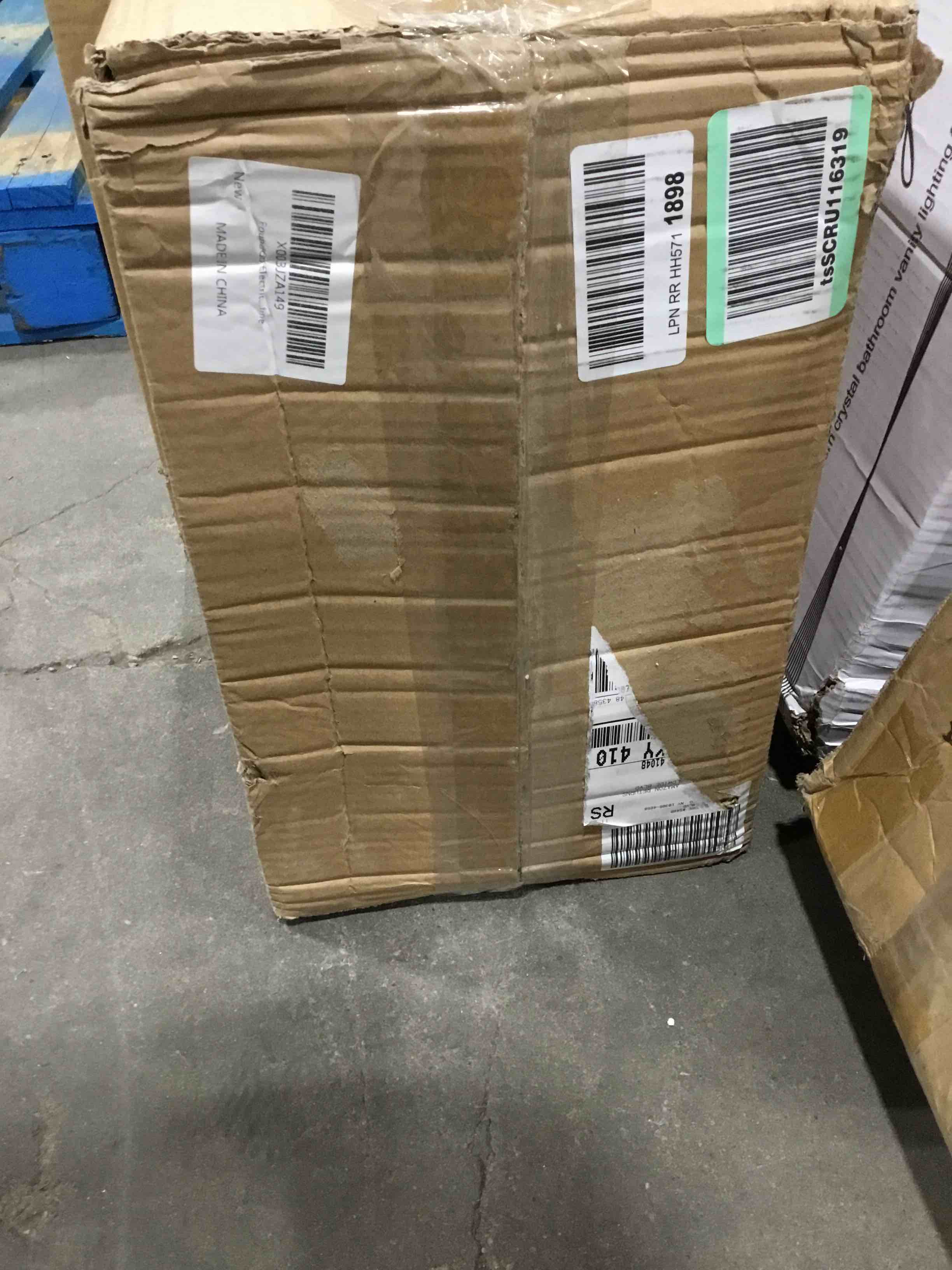 https://s3.amazonaws.com/lotting-images-prod/bidfta/RED5684405_1705096374673.jpeg