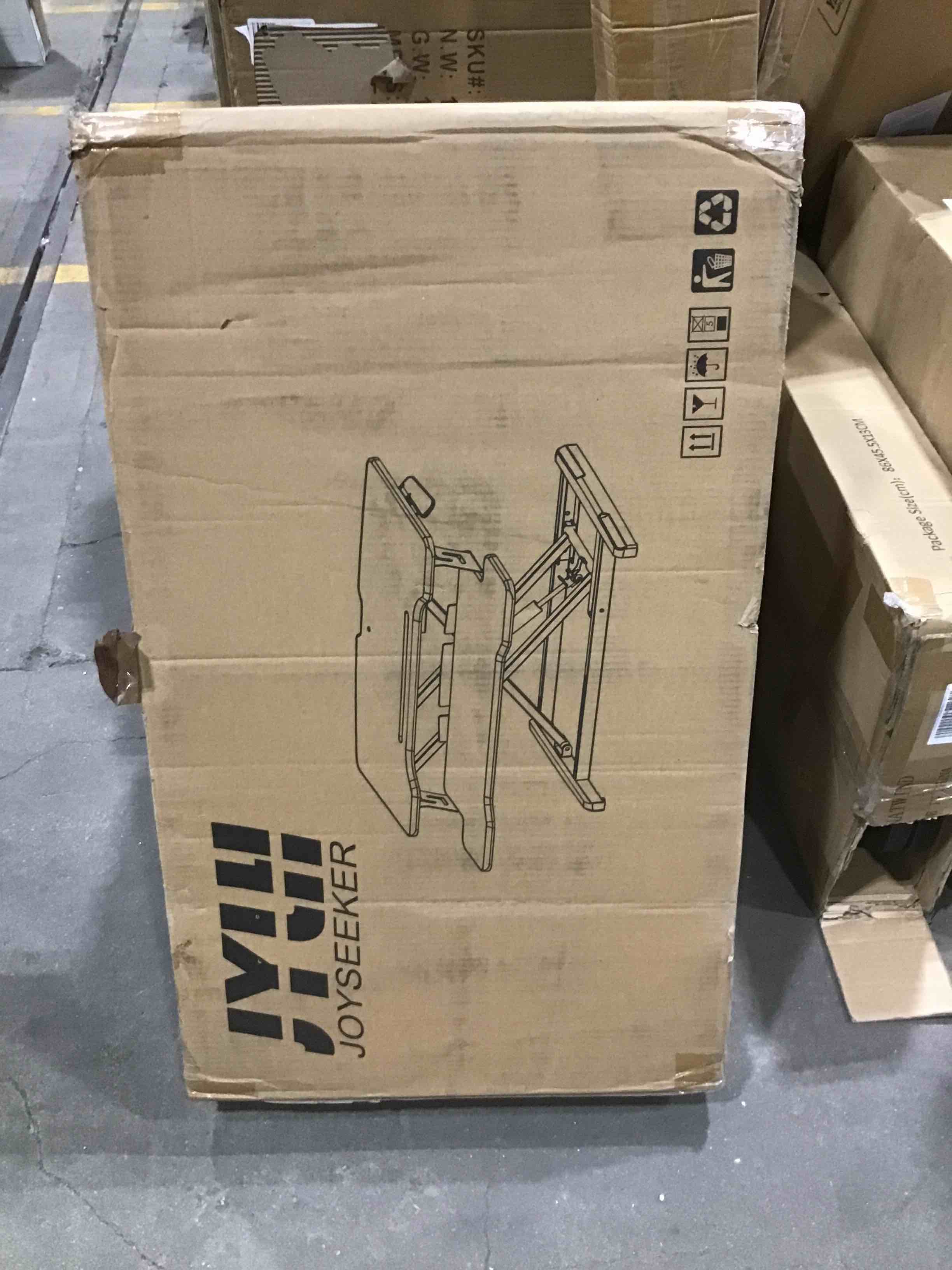 https://s3.amazonaws.com/lotting-images-prod/bidfta/RED5684460_1705095707501.jpeg