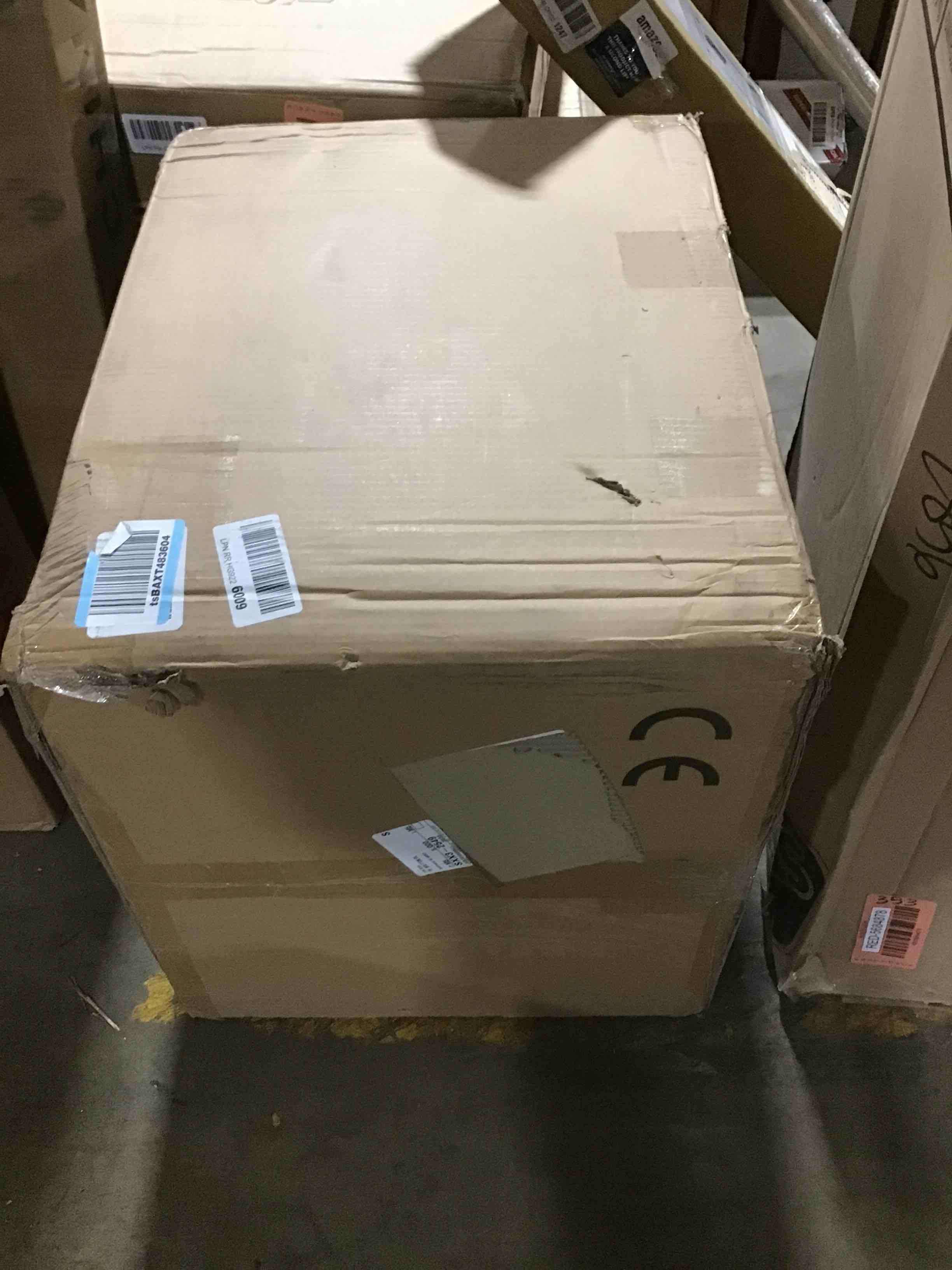 https://s3.amazonaws.com/lotting-images-prod/bidfta/RED5684881_1705503630557.jpeg