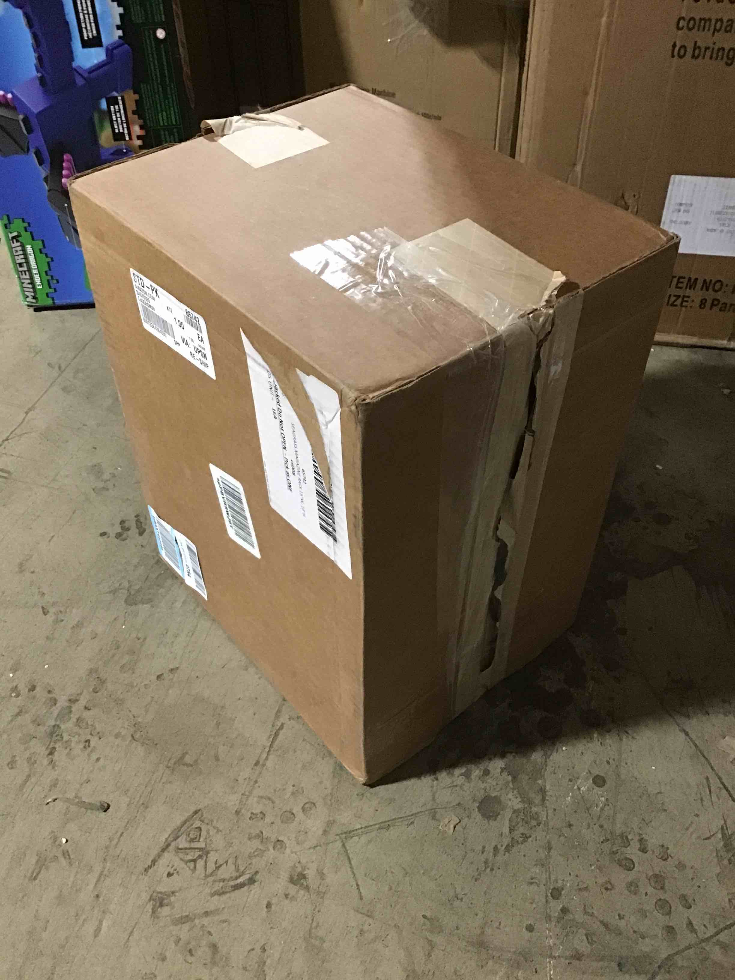 https://s3.amazonaws.com/lotting-images-prod/bidfta/RED5685605_1706915594564.jpeg