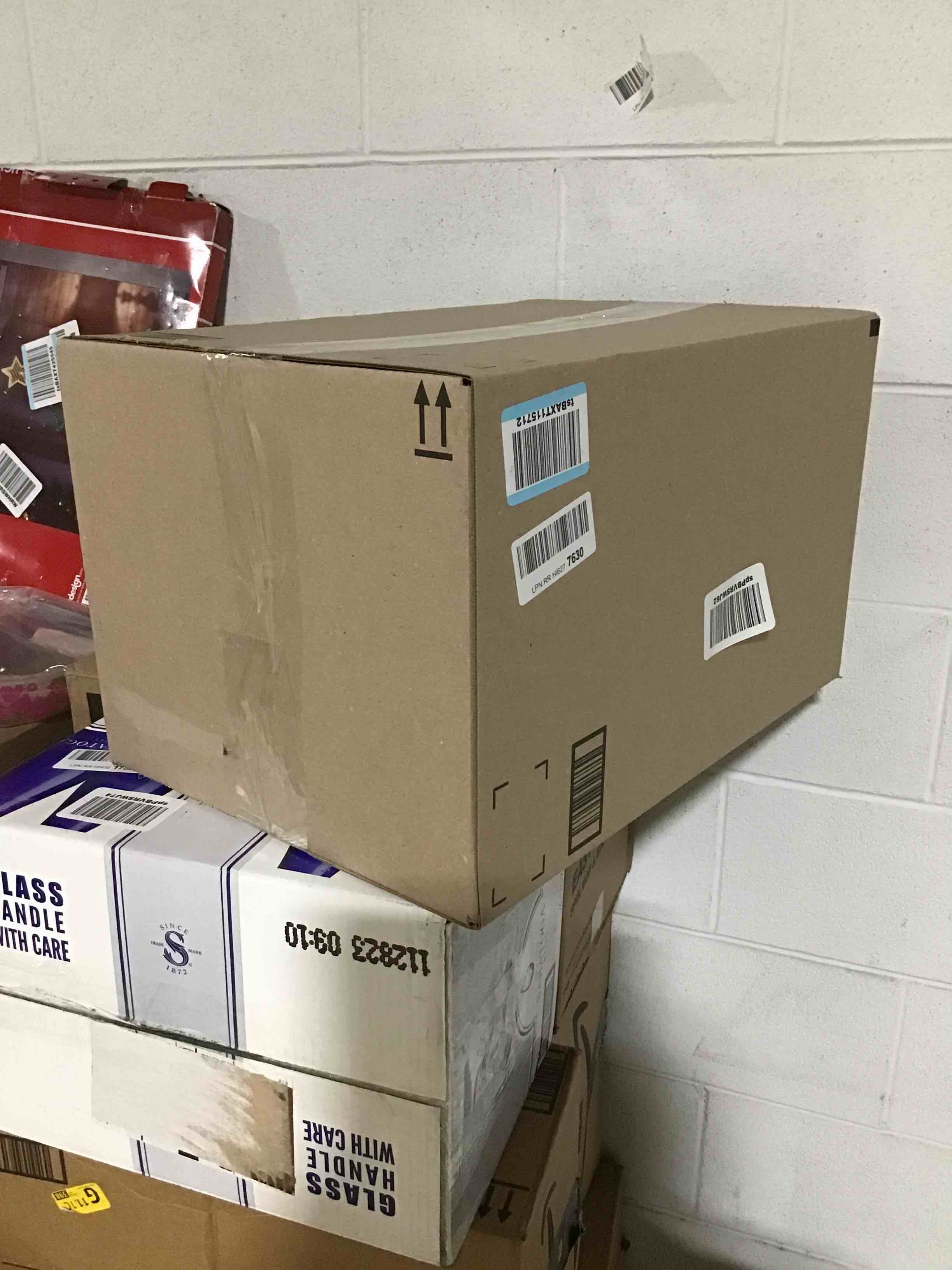 https://s3.amazonaws.com/lotting-images-prod/bidfta/RED5685615_1706914802386.jpeg