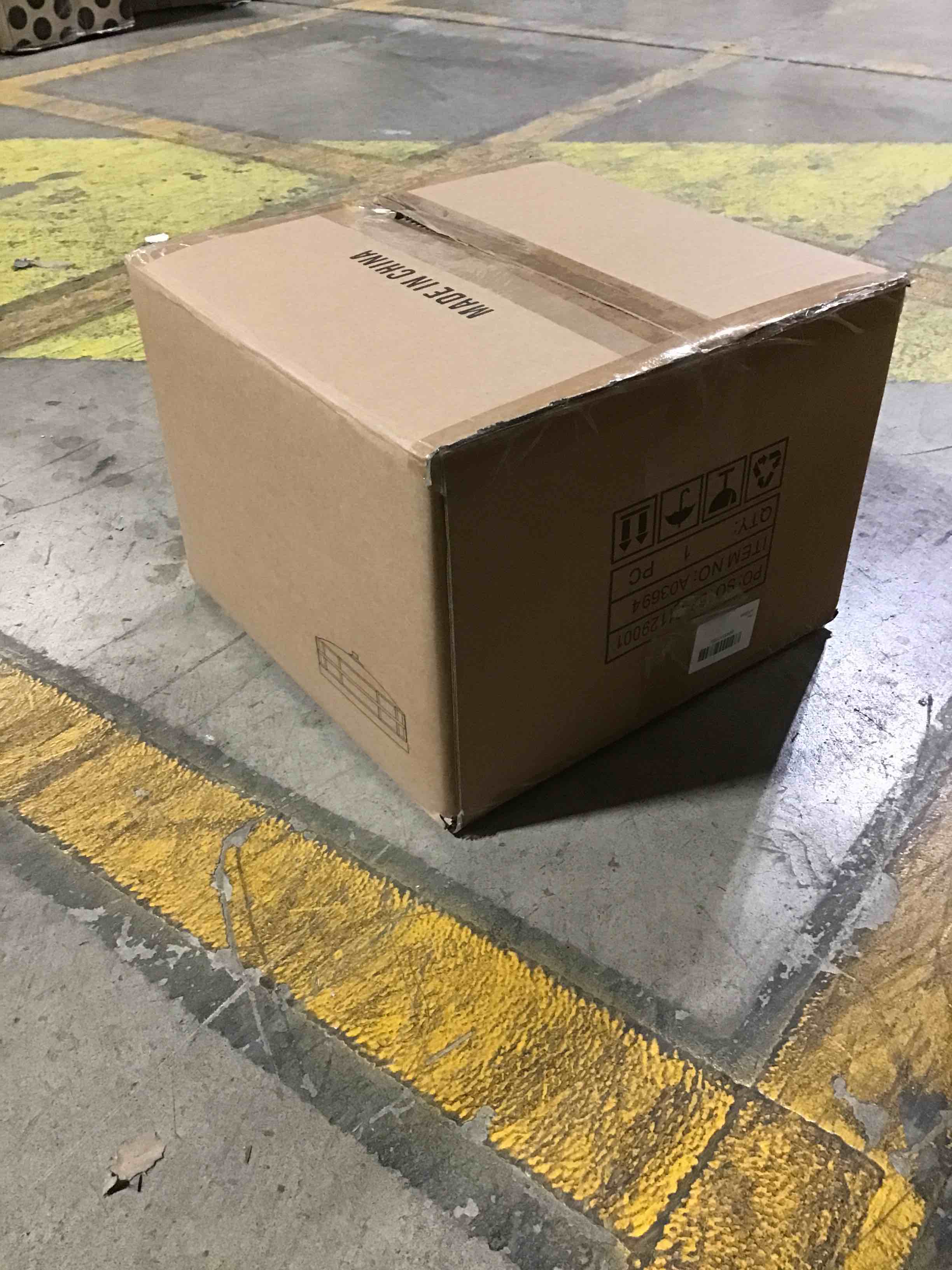 https://s3.amazonaws.com/lotting-images-prod/bidfta/RED5685622_1706914064061.jpeg