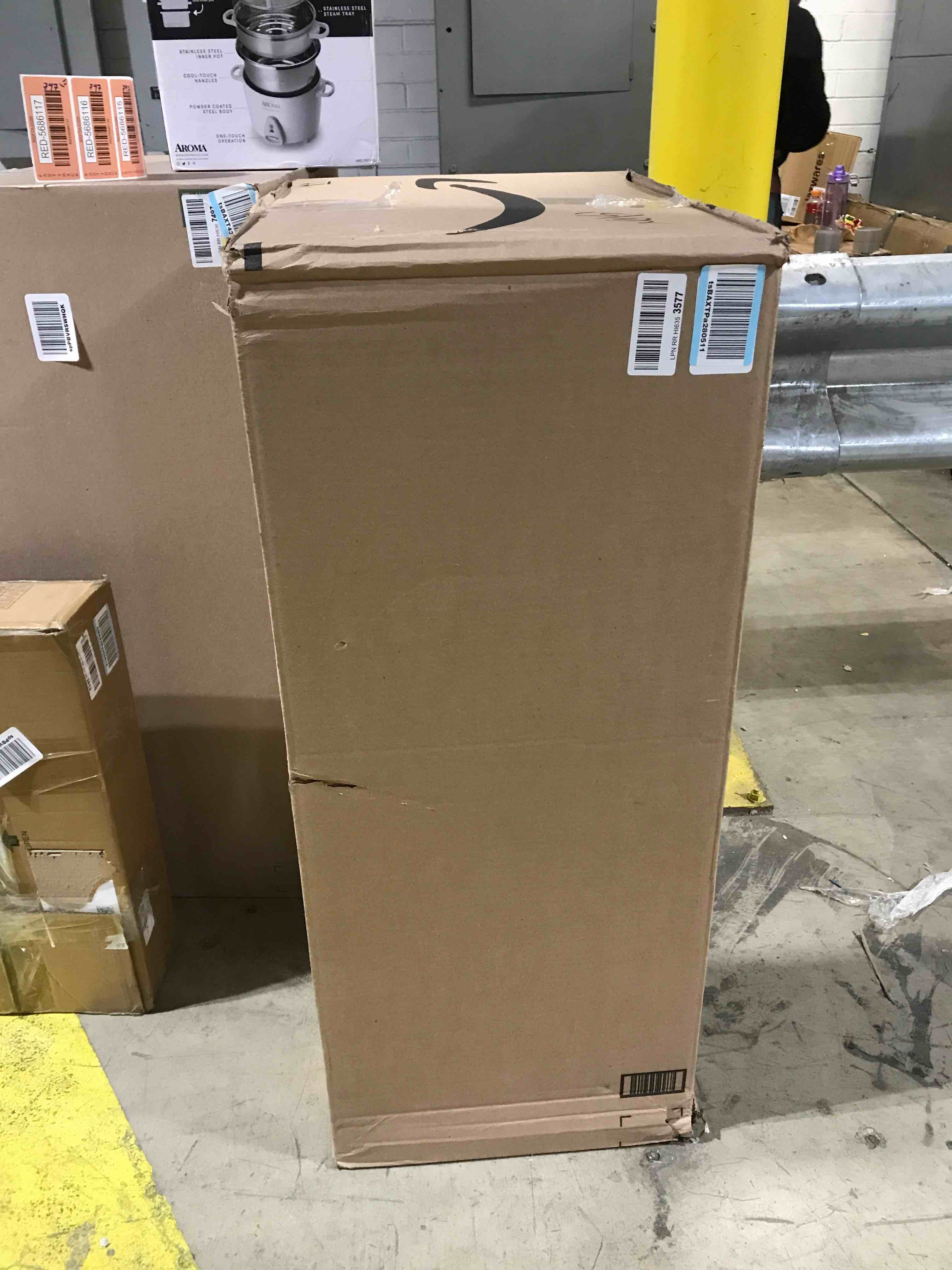https://s3.amazonaws.com/lotting-images-prod/bidfta/RED5686117_1706898921562.jpeg