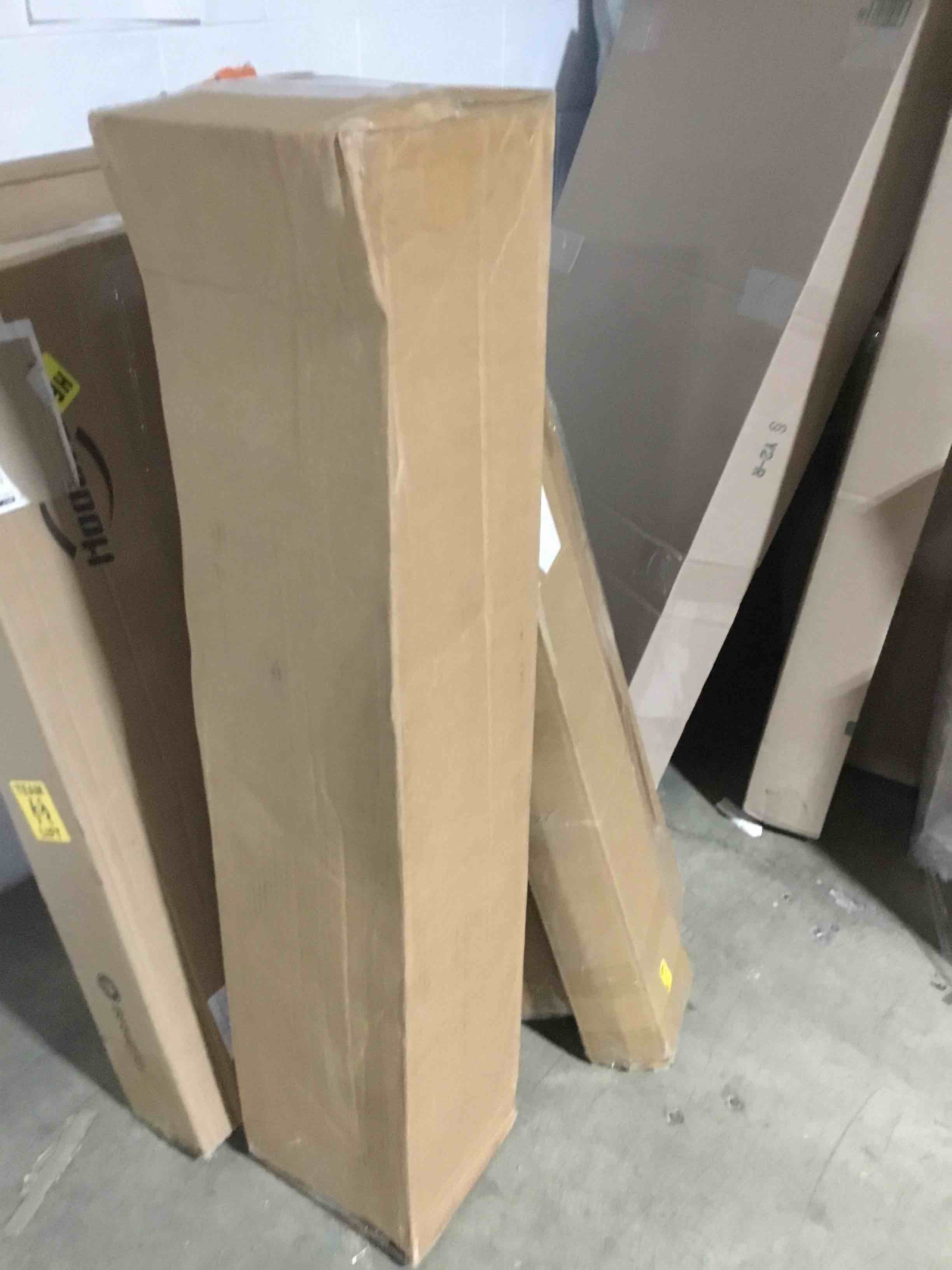 https://s3.amazonaws.com/lotting-images-prod/bidfta/RED5686278_1707233697495.jpeg