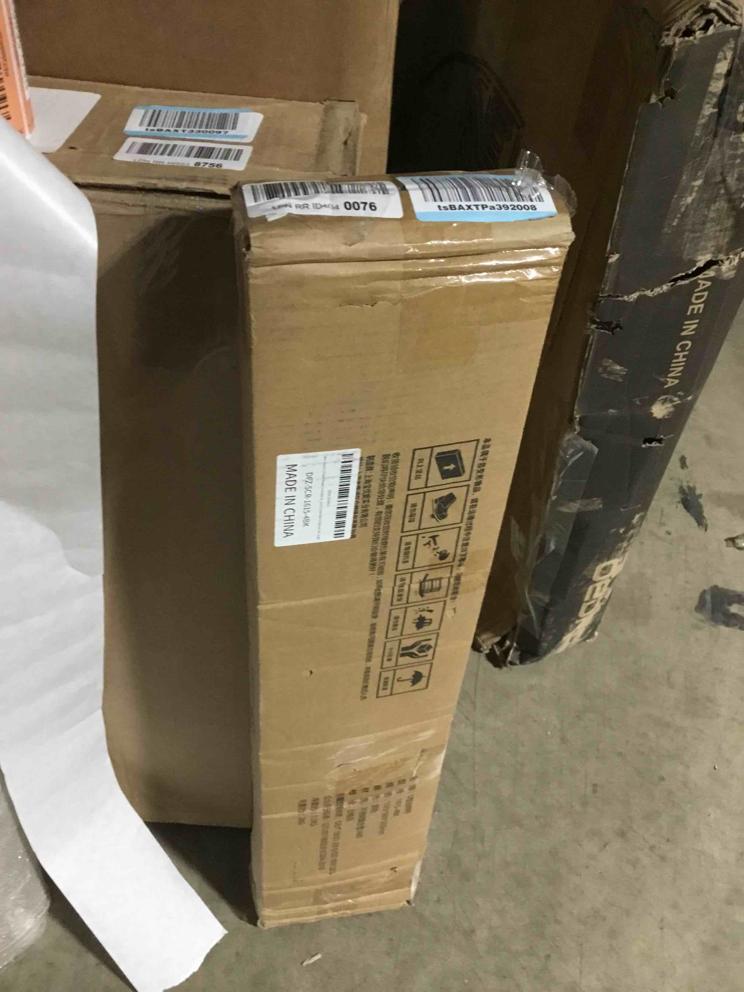 https://s3.amazonaws.com/lotting-images-prod/bidfta/RED5686296_1707235202176.jpeg