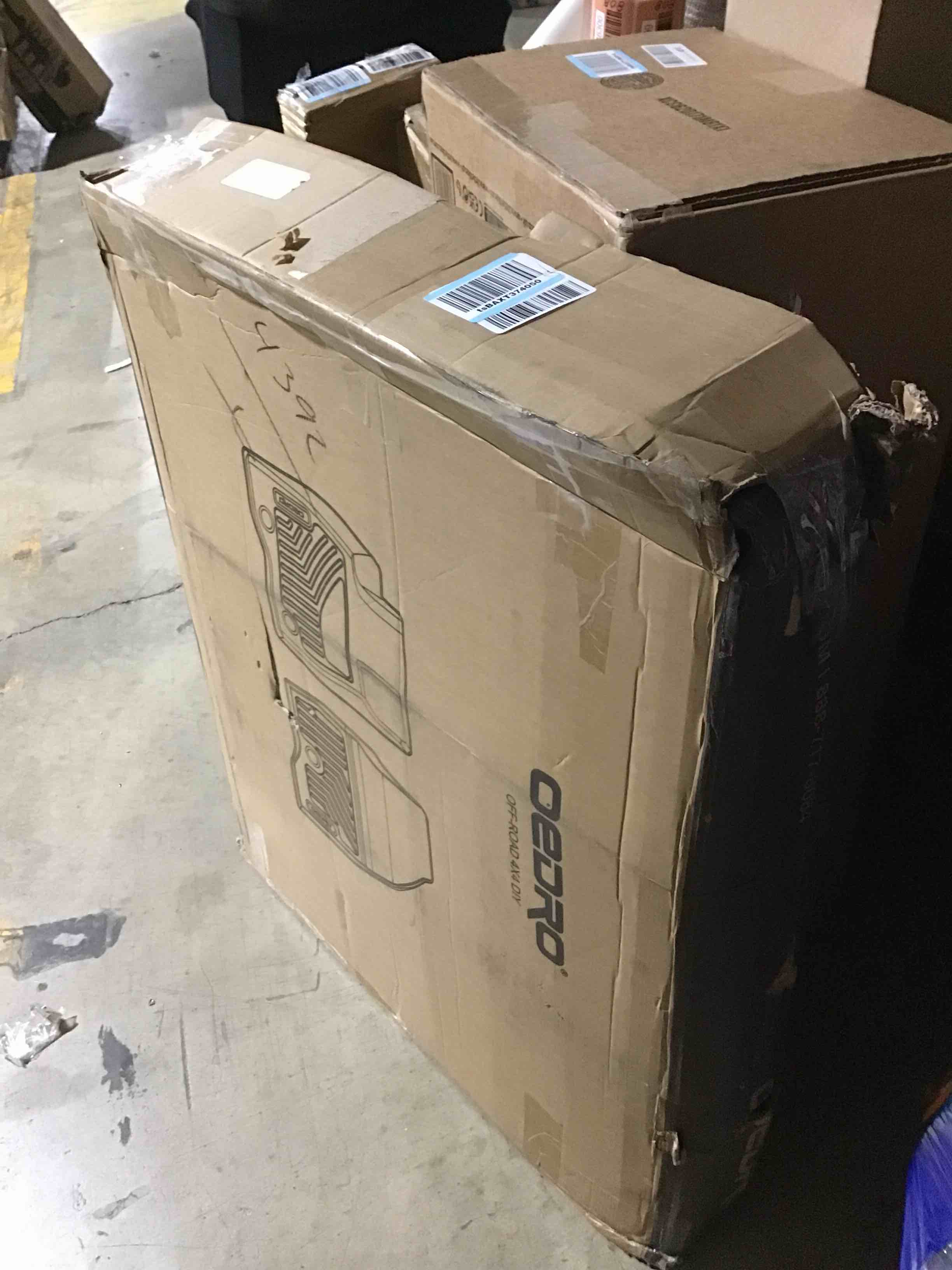 https://s3.amazonaws.com/lotting-images-prod/bidfta/RED5686375_1707235230210.jpeg