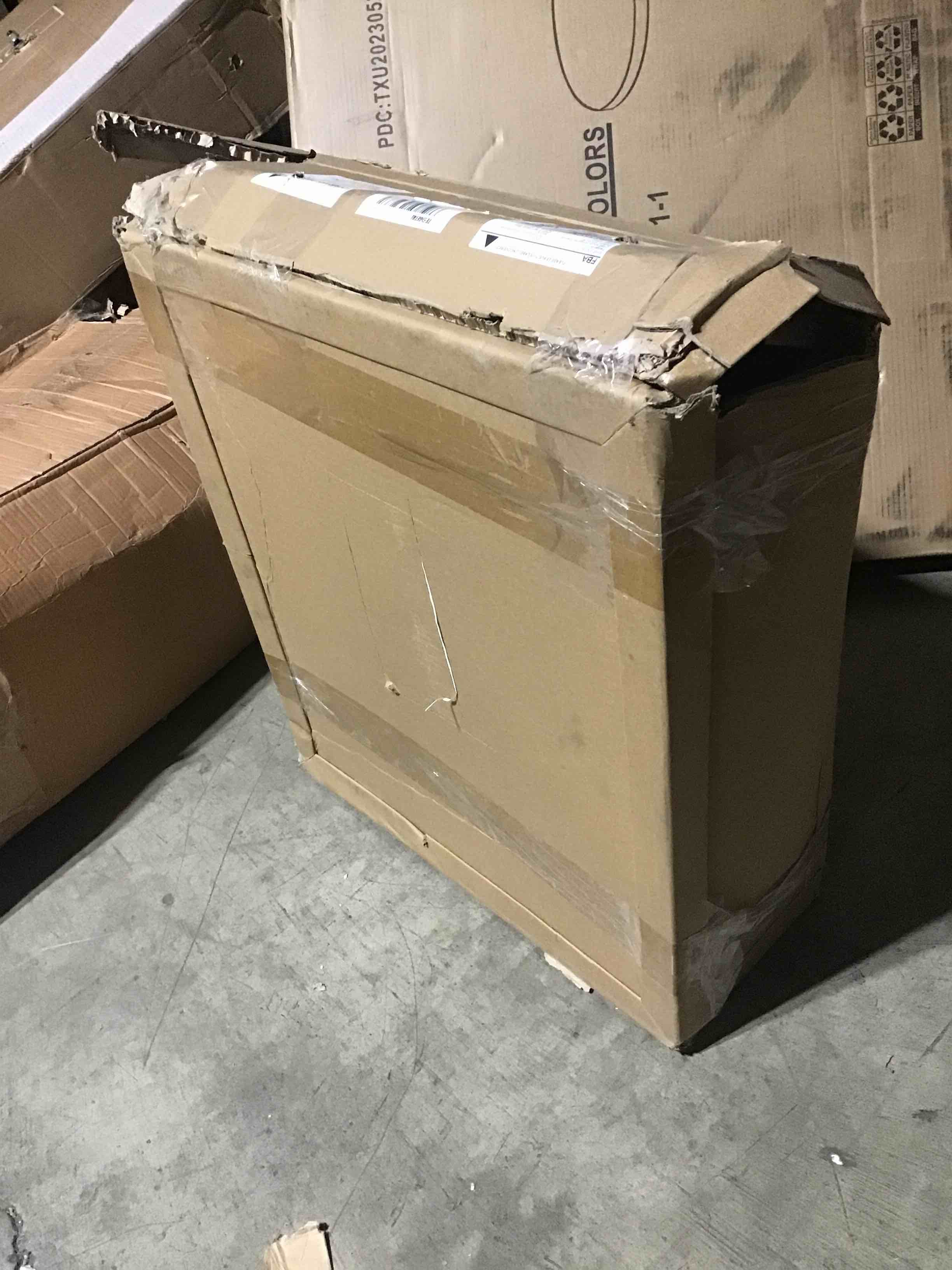 https://s3.amazonaws.com/lotting-images-prod/bidfta/RED5686696_1707584856195.jpeg