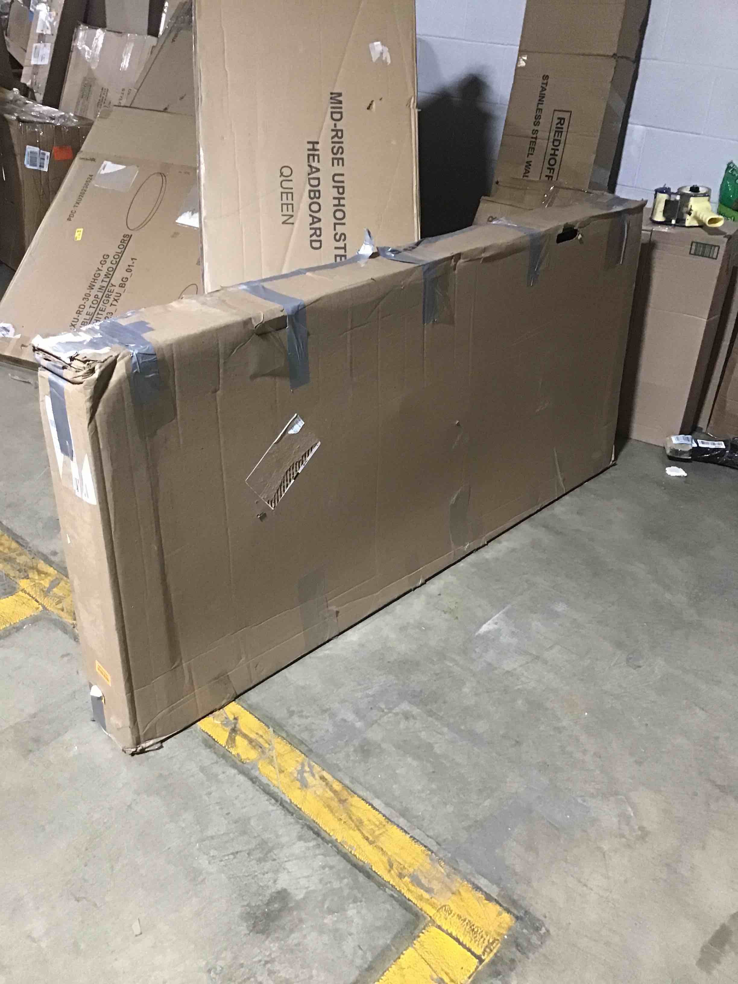 https://s3.amazonaws.com/lotting-images-prod/bidfta/RED5686702_1707584469011.jpeg