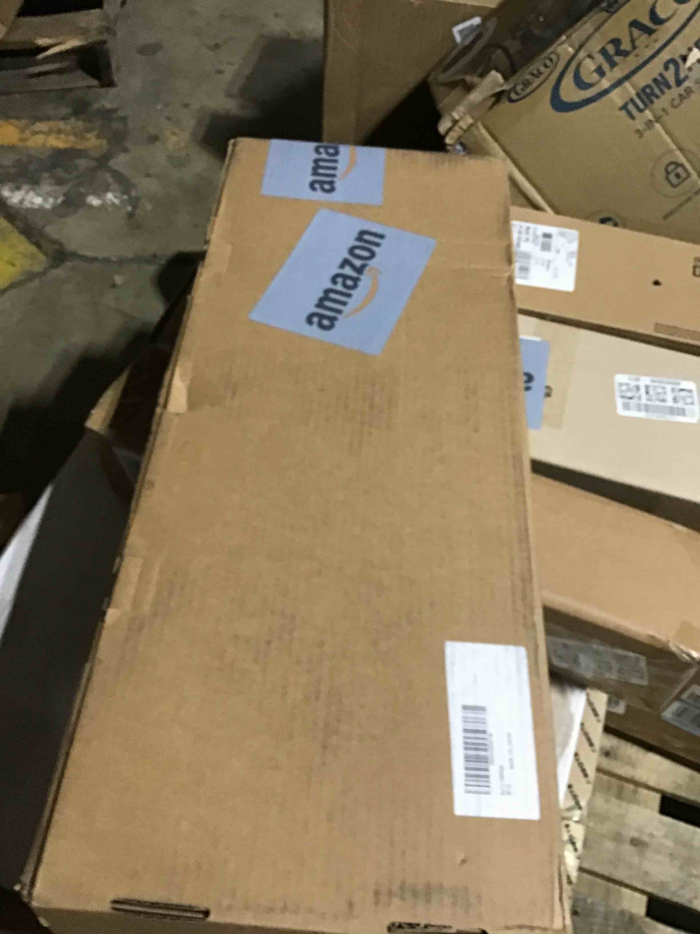 https://s3.amazonaws.com/lotting-images-prod/bidfta/RED5687577_1709754581292.jpeg