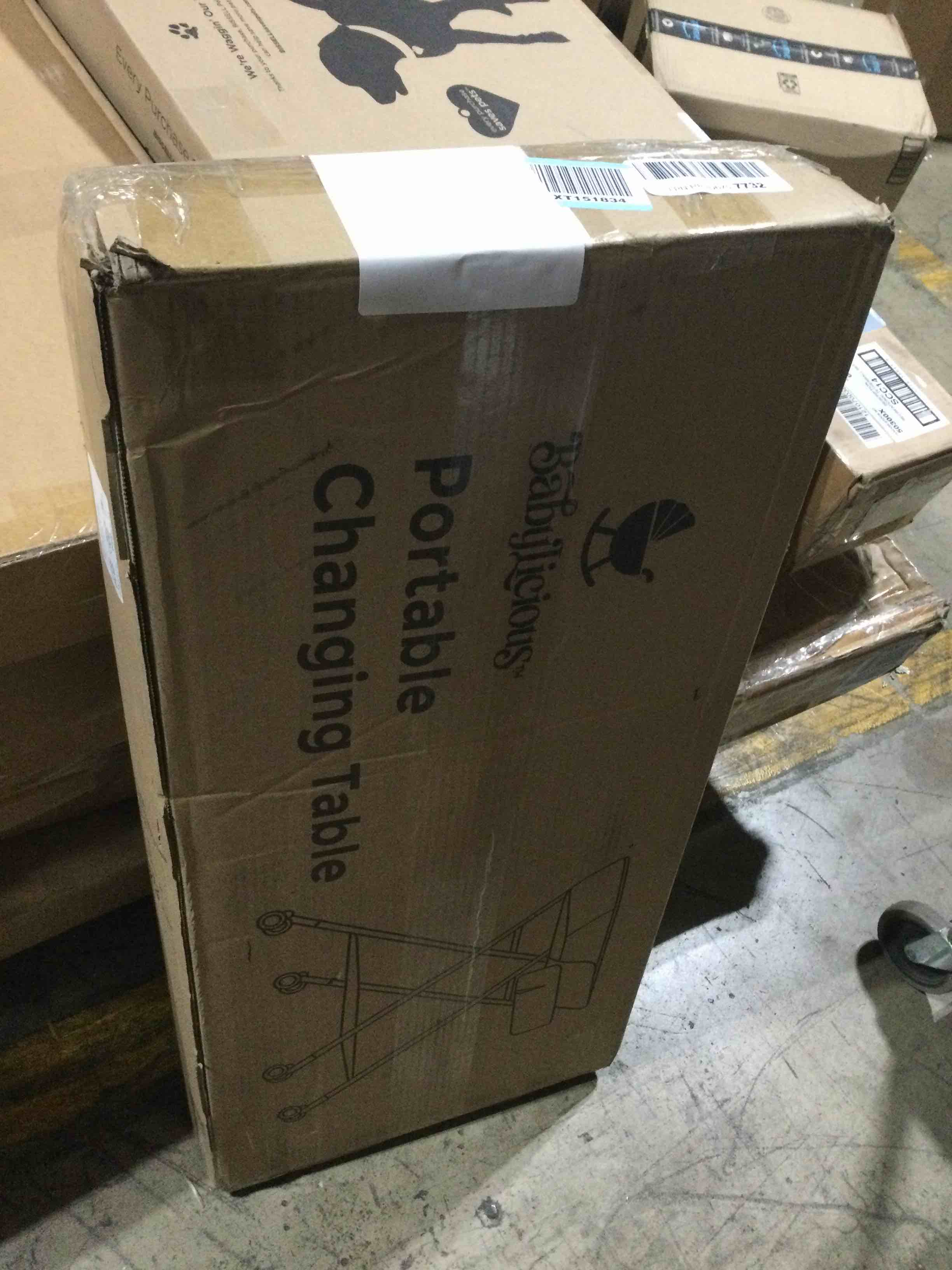 https://s3.amazonaws.com/lotting-images-prod/bidfta/RED5687957_1710258771969.jpeg
