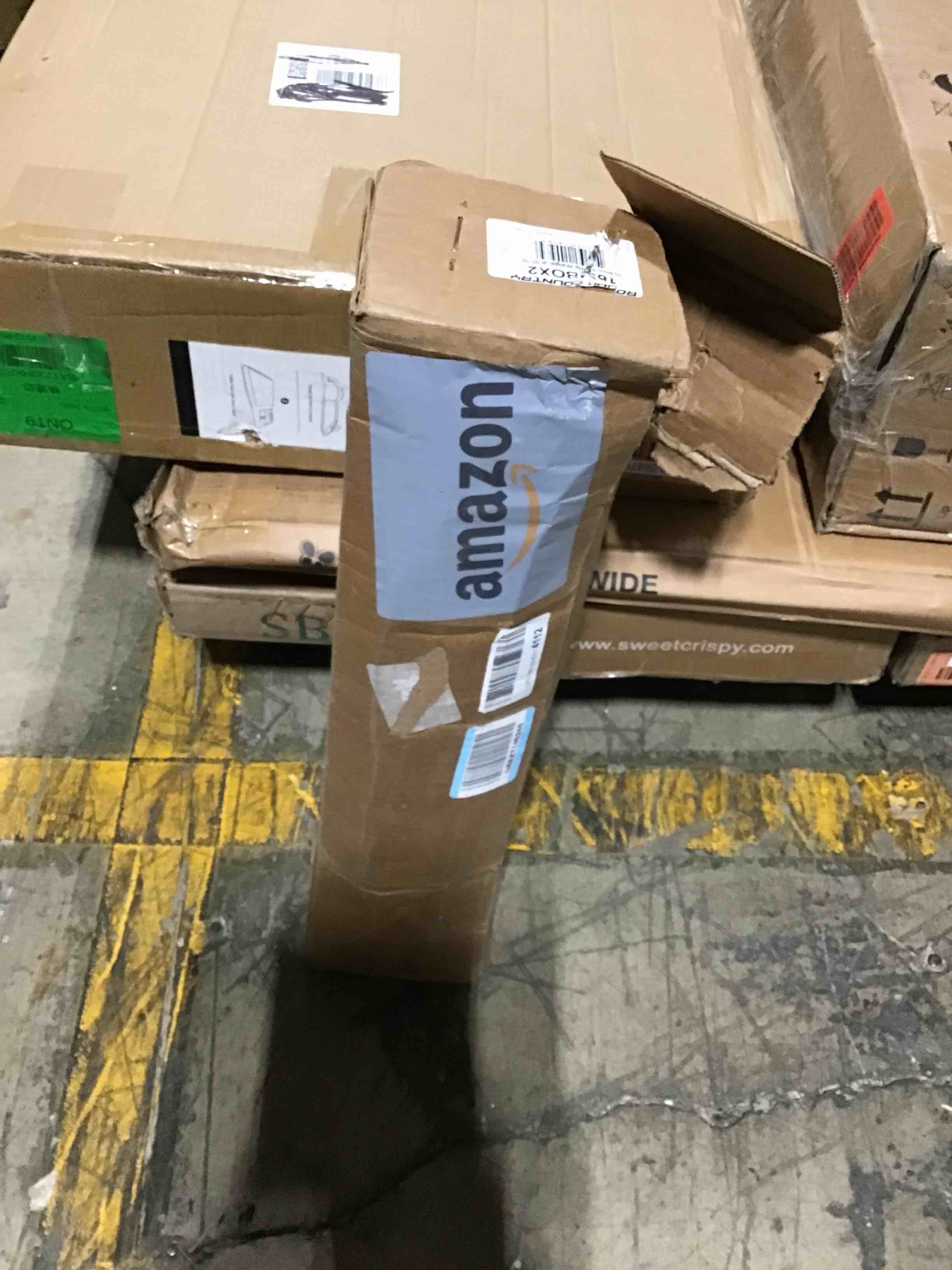 https://s3.amazonaws.com/lotting-images-prod/bidfta/RED5687979_1710257732606.jpeg
