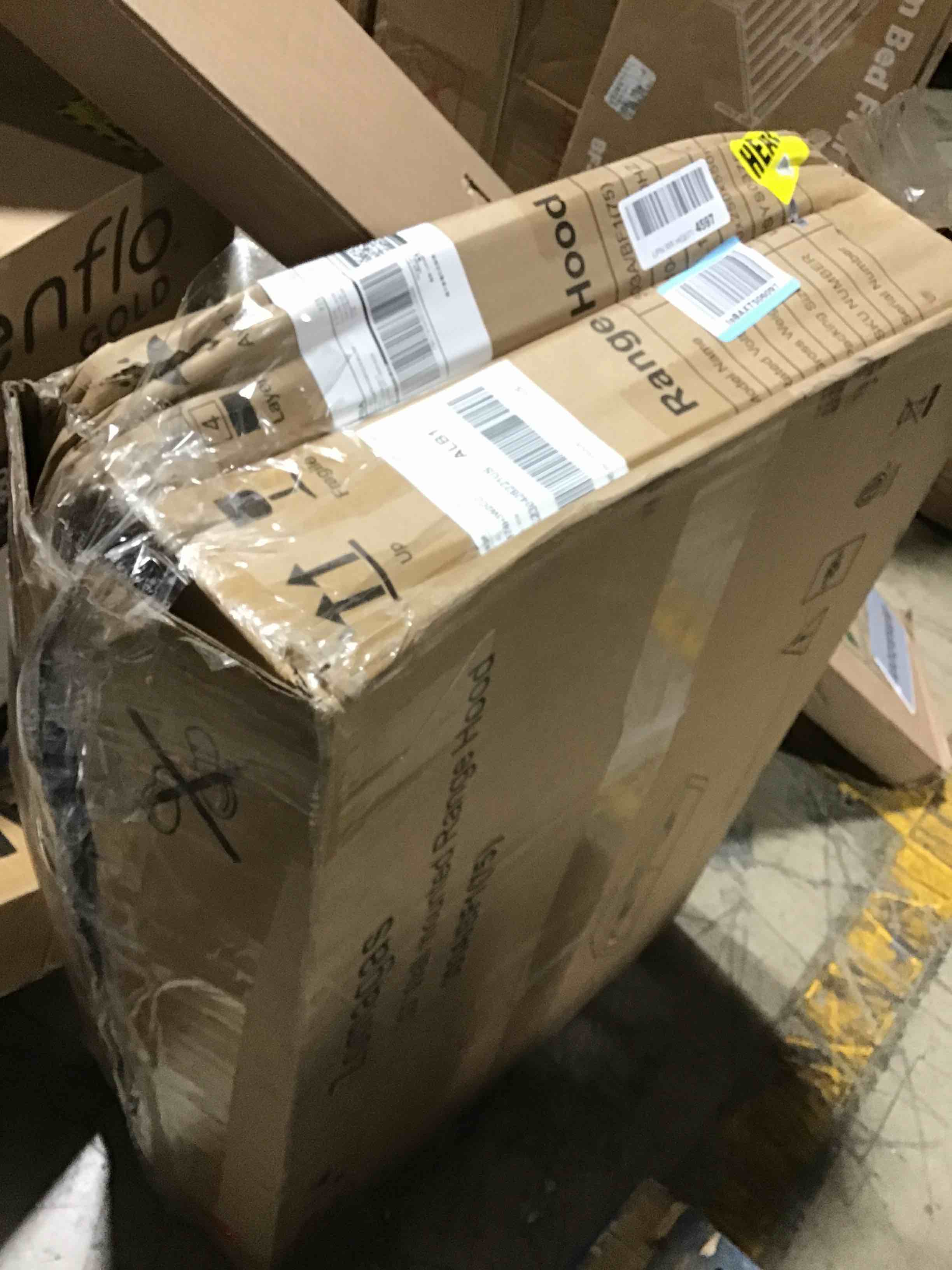 https://s3.amazonaws.com/lotting-images-prod/bidfta/RED5687981_1710256687905.jpeg