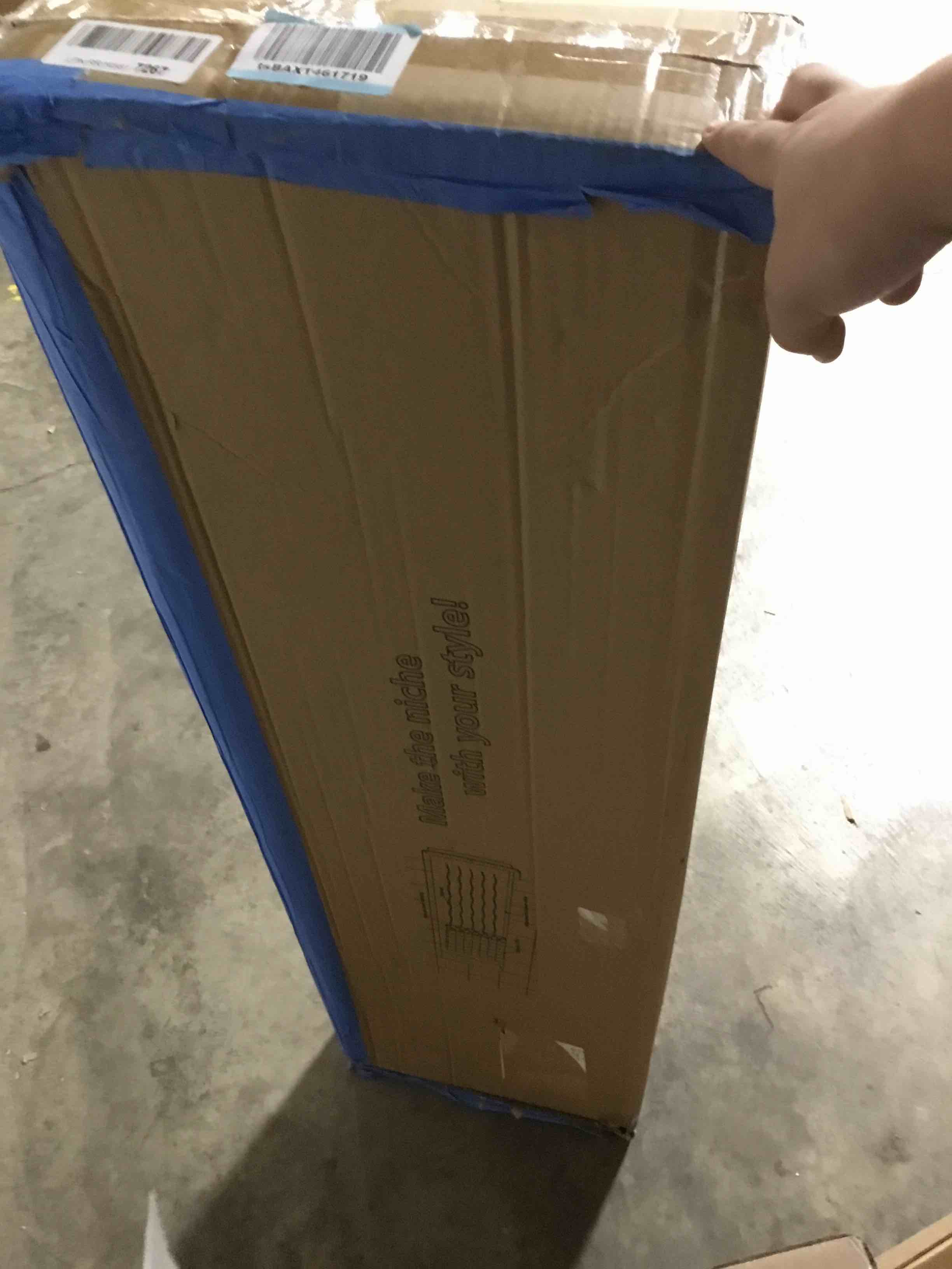 https://s3.amazonaws.com/lotting-images-prod/bidfta/RED5688601_1706286274632.jpeg