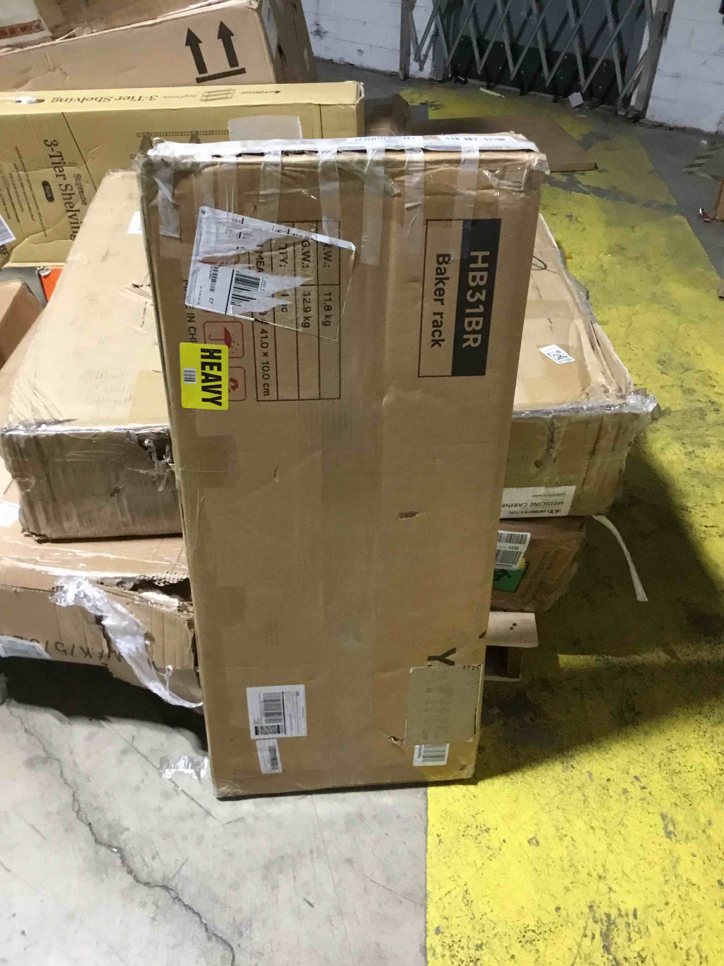 https://s3.amazonaws.com/lotting-images-prod/bidfta/RED5689490_1706733793882.jpeg