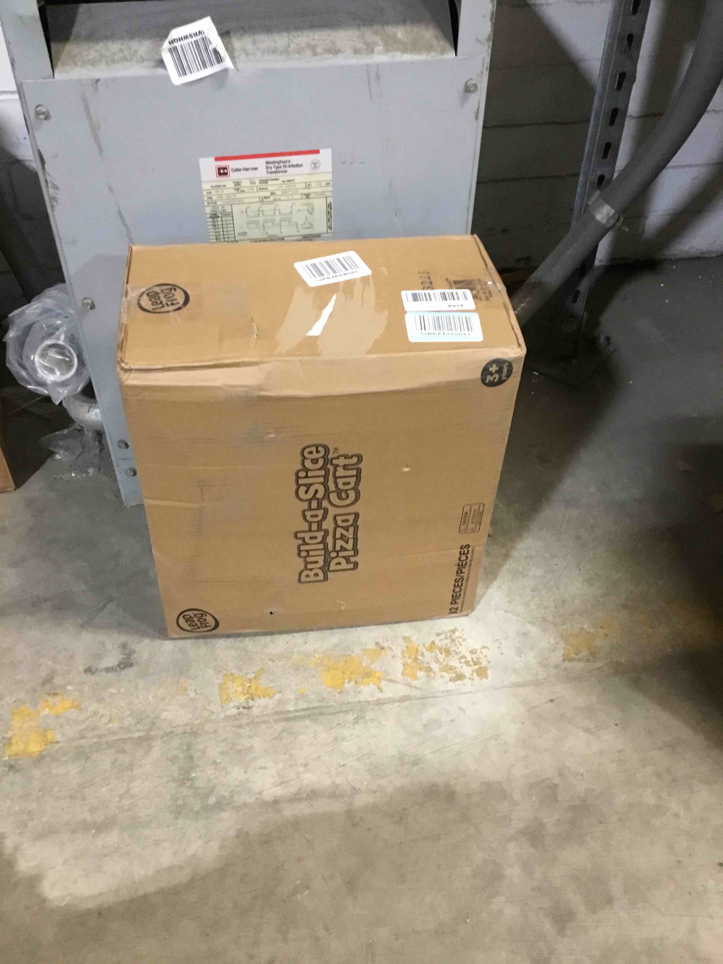 https://s3.amazonaws.com/lotting-images-prod/bidfta/RED5689726_1706825565838.jpeg