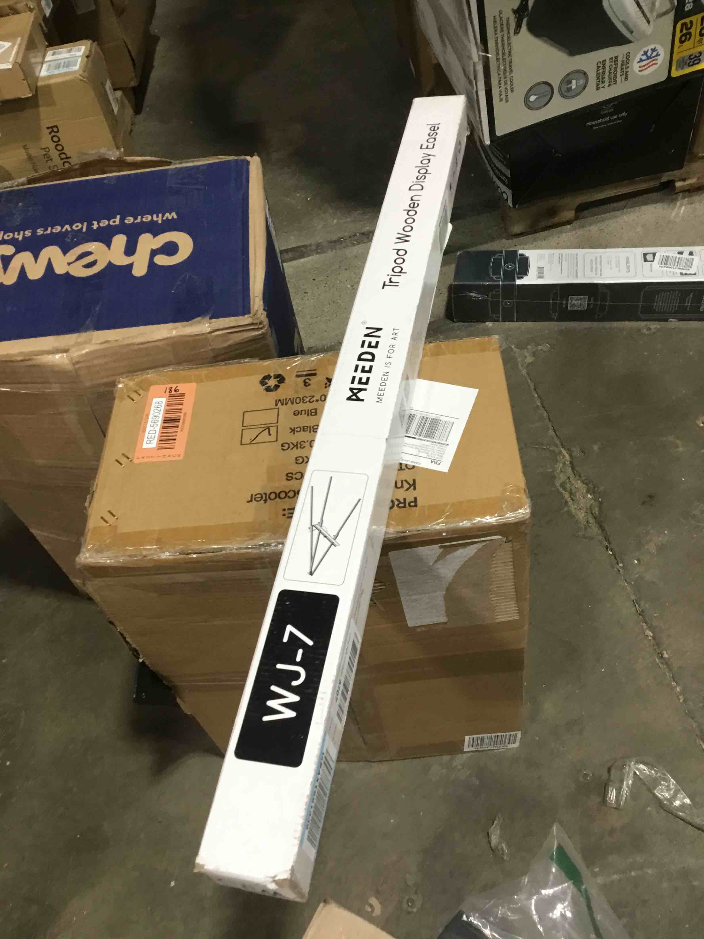 https://s3.amazonaws.com/lotting-images-prod/bidfta/RED5690269_1704744065381.jpeg