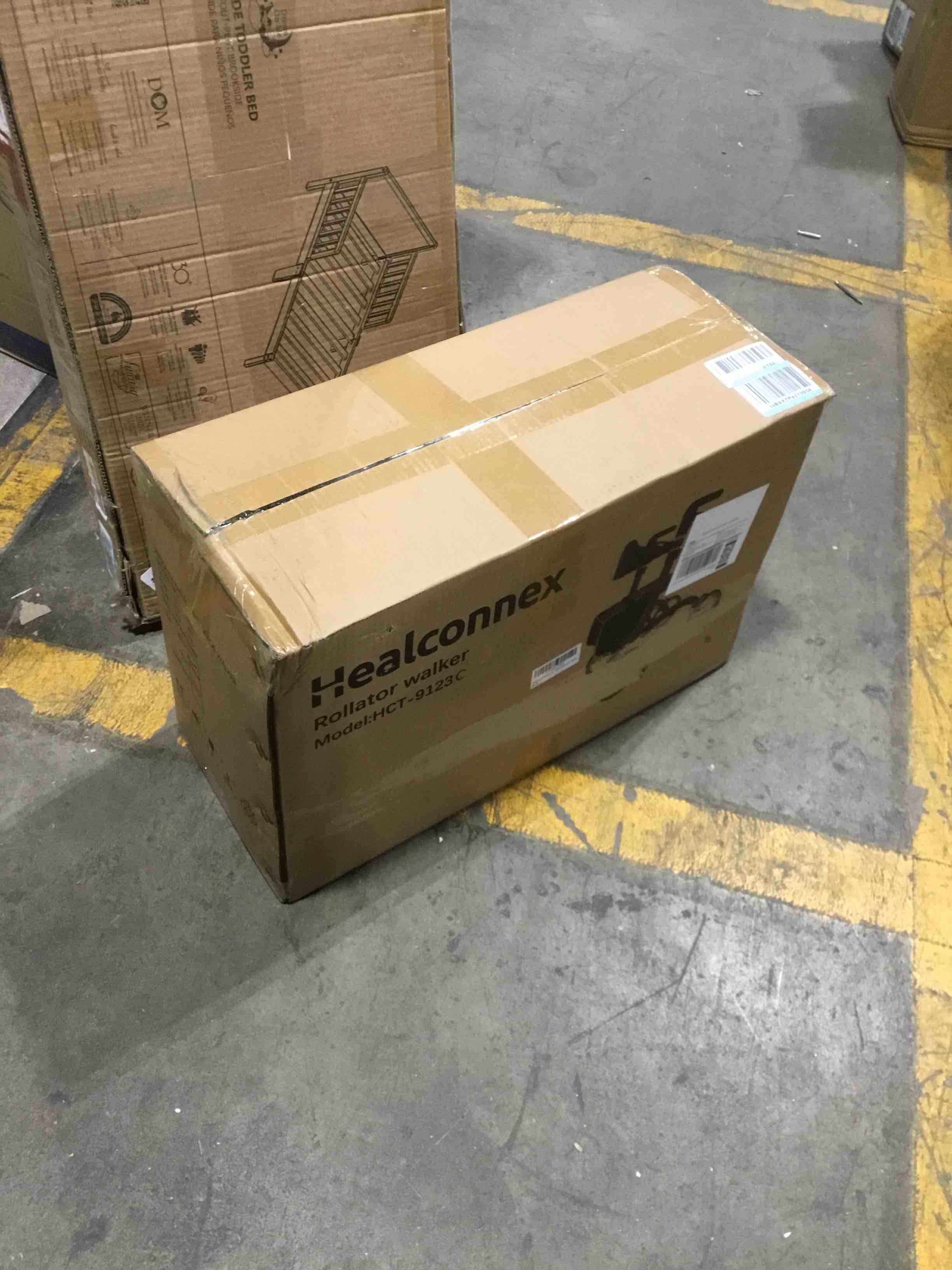 https://s3.amazonaws.com/lotting-images-prod/bidfta/RED5690275_1704746800405.jpeg