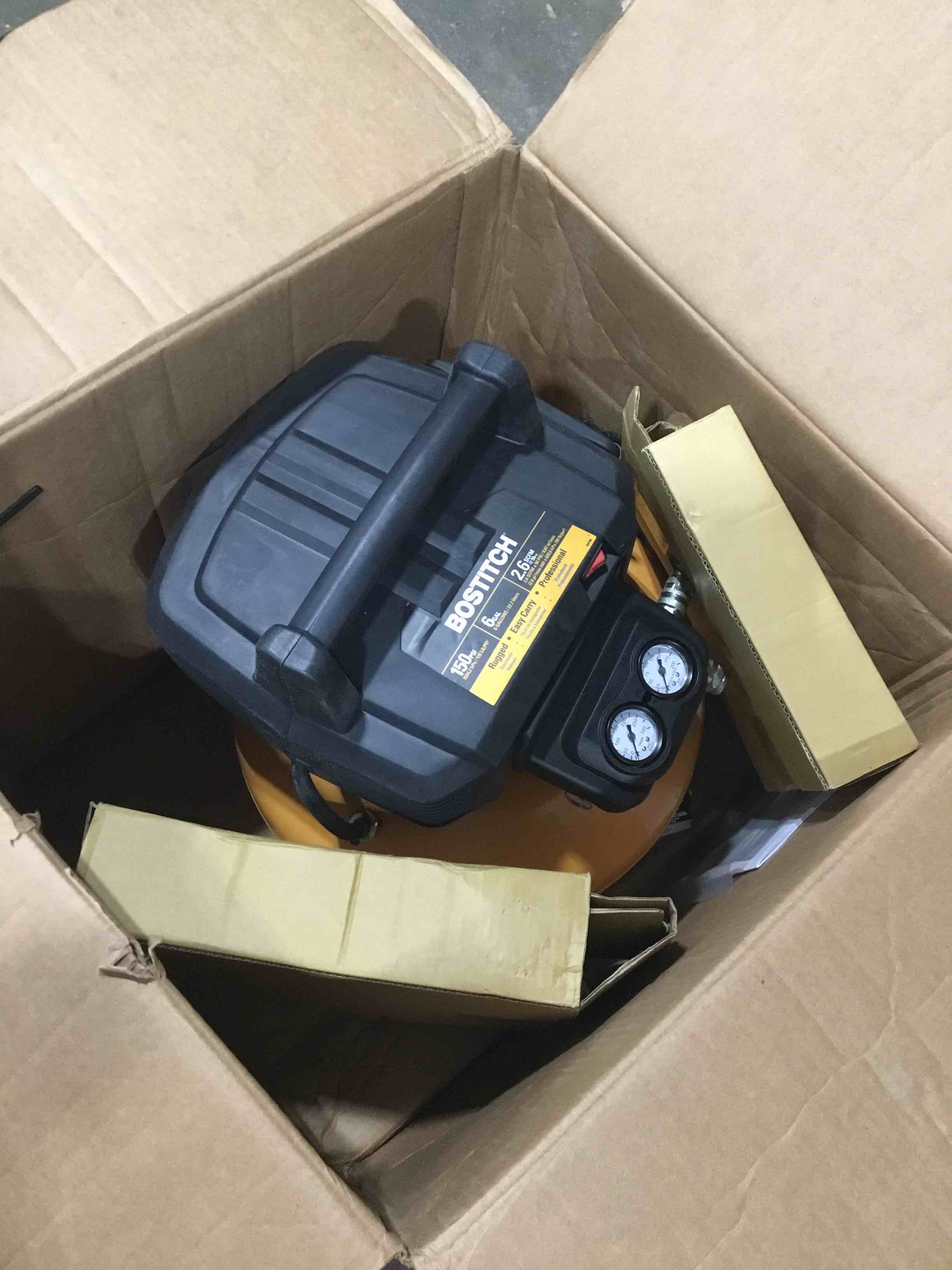 https://s3.amazonaws.com/lotting-images-prod/bidfta/RED5690768_1704919170172.jpeg