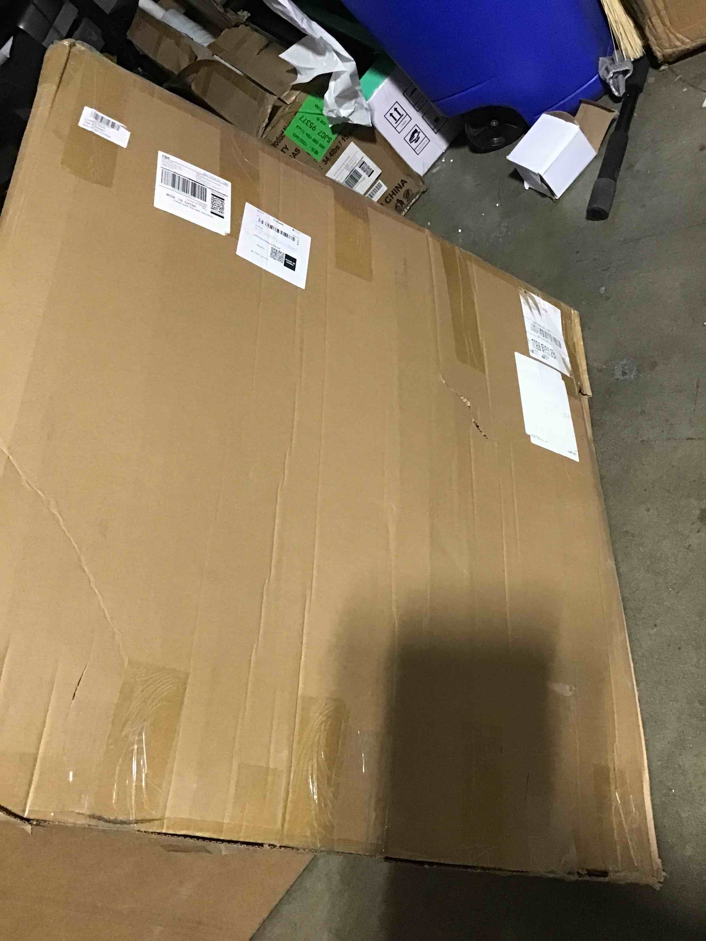 https://s3.amazonaws.com/lotting-images-prod/bidfta/RED5693301_1707747853297.jpeg