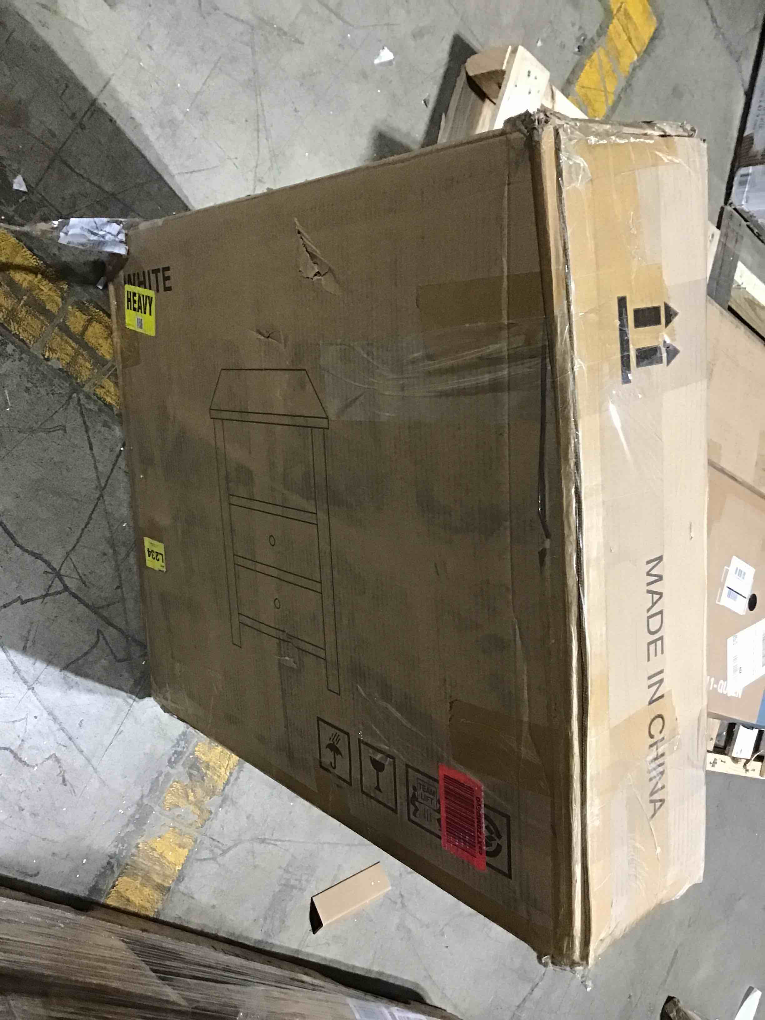 https://s3.amazonaws.com/lotting-images-prod/bidfta/RED5693492_1708112330001.jpeg