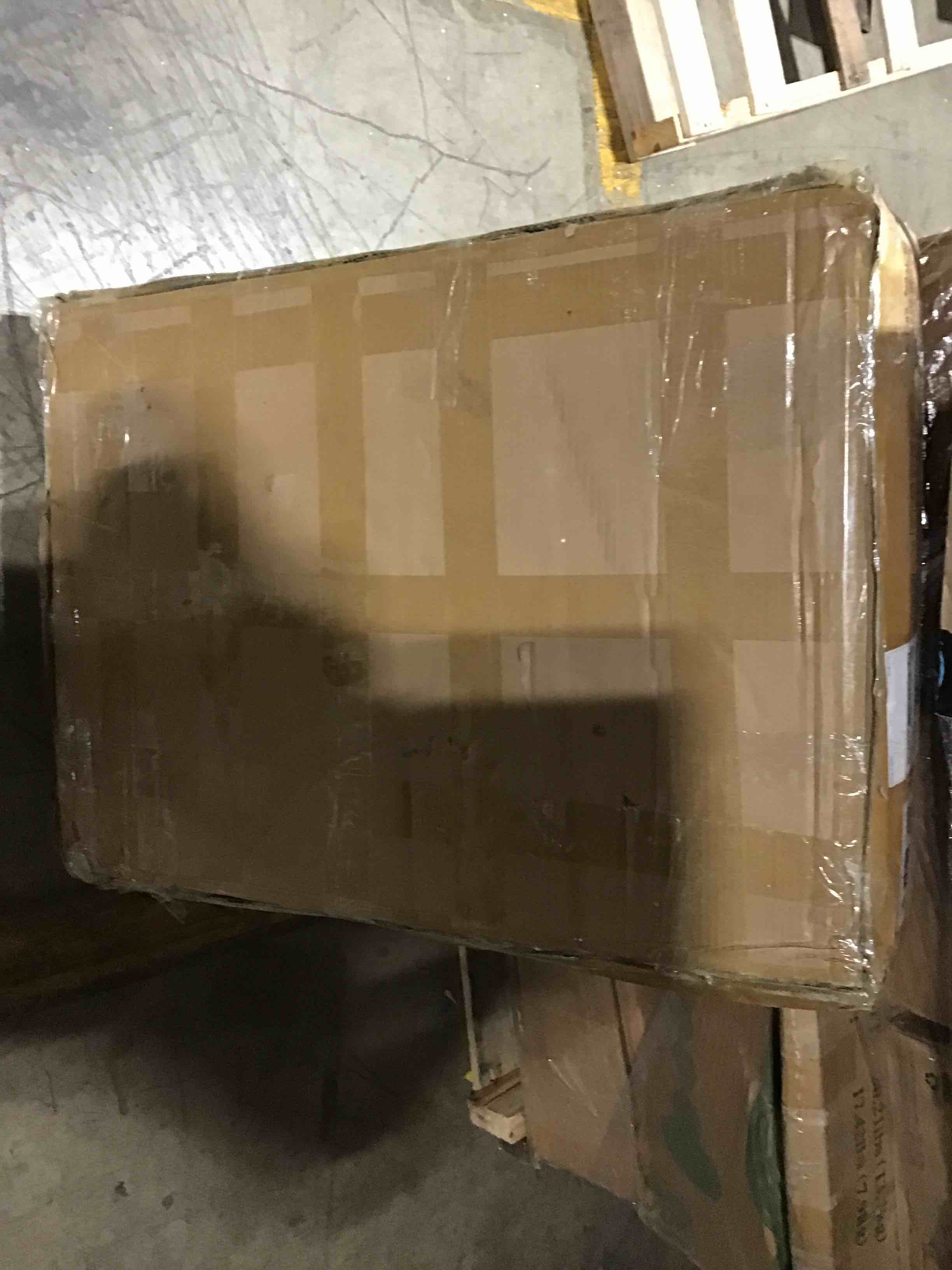 https://s3.amazonaws.com/lotting-images-prod/bidfta/RED5693493_1708112465266.jpeg
