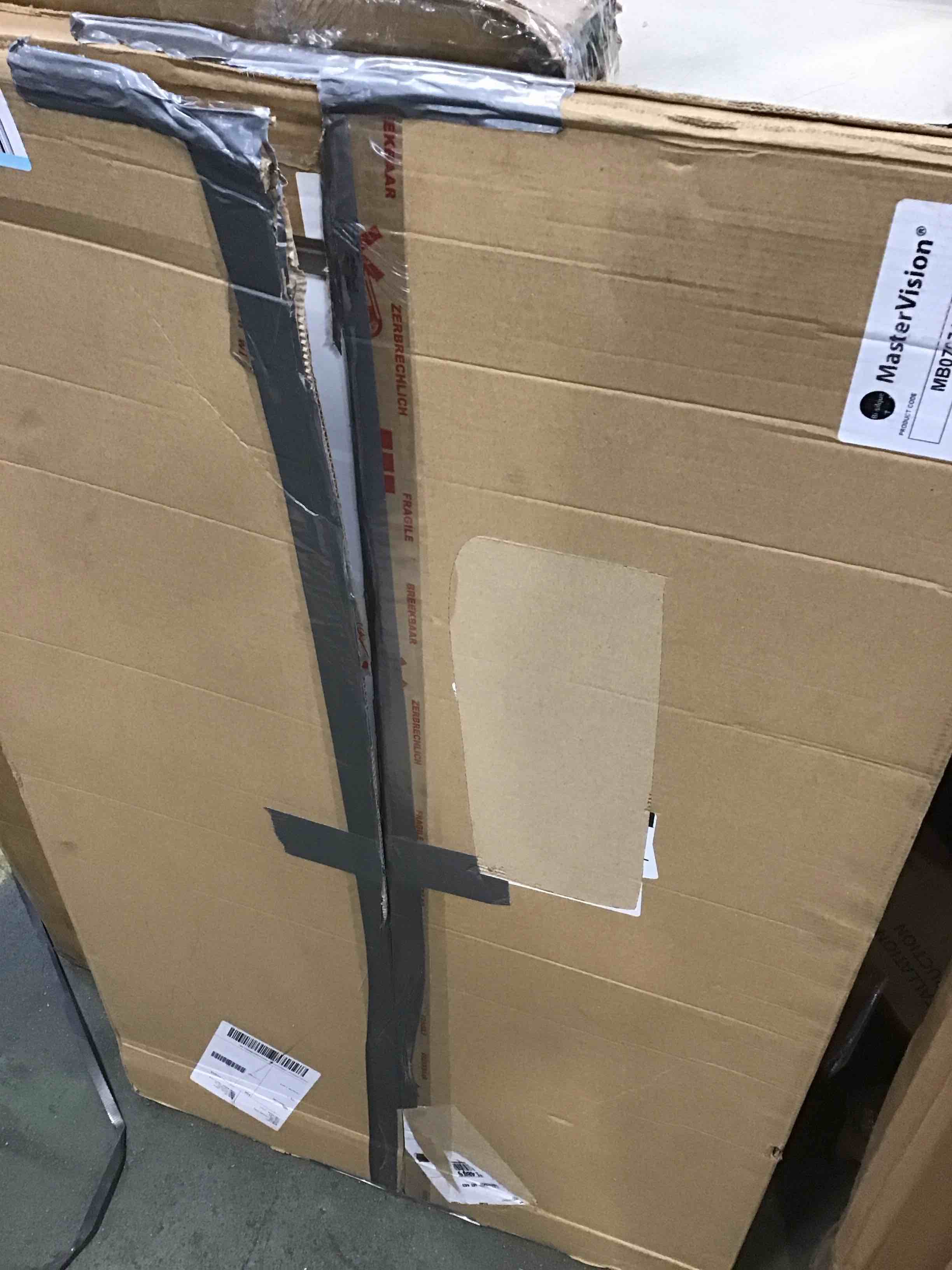 https://s3.amazonaws.com/lotting-images-prod/bidfta/RED5696036_1705953410665.jpeg