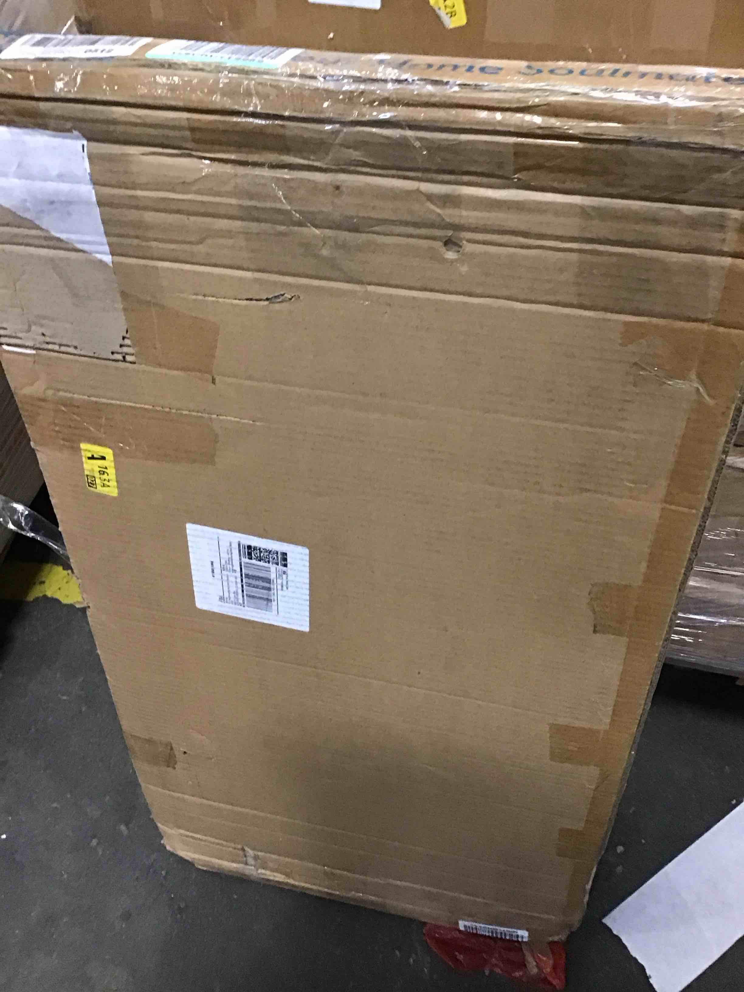 https://s3.amazonaws.com/lotting-images-prod/bidfta/RED5696100_1706016461681.jpeg