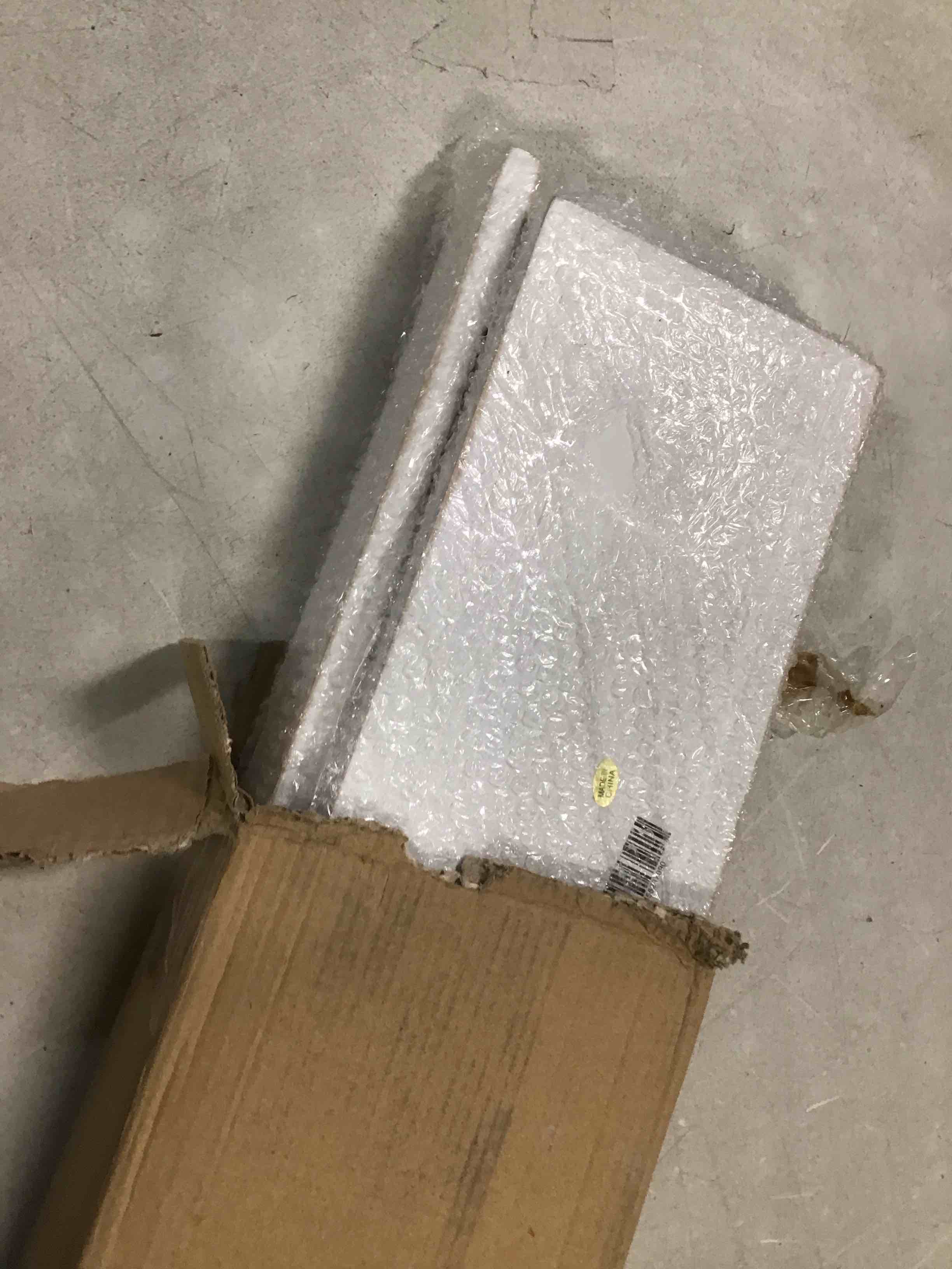 https://s3.amazonaws.com/lotting-images-prod/bidfta/RED5696291_1706099809749.jpeg