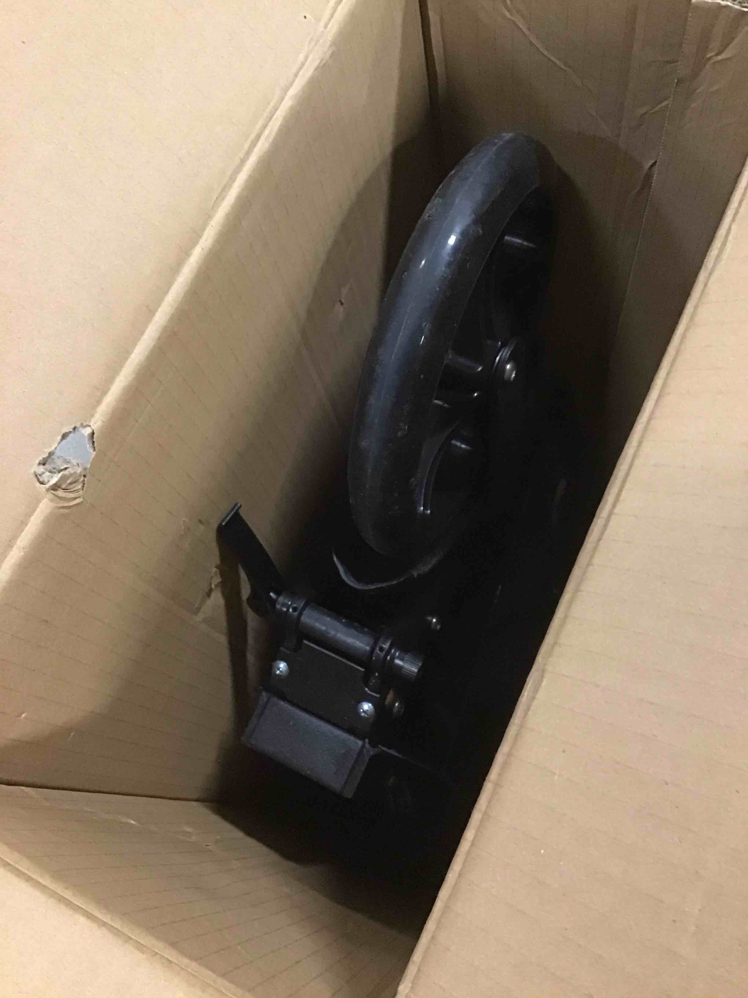 https://s3.amazonaws.com/lotting-images-prod/bidfta/RED5696509_1706130402675.jpeg