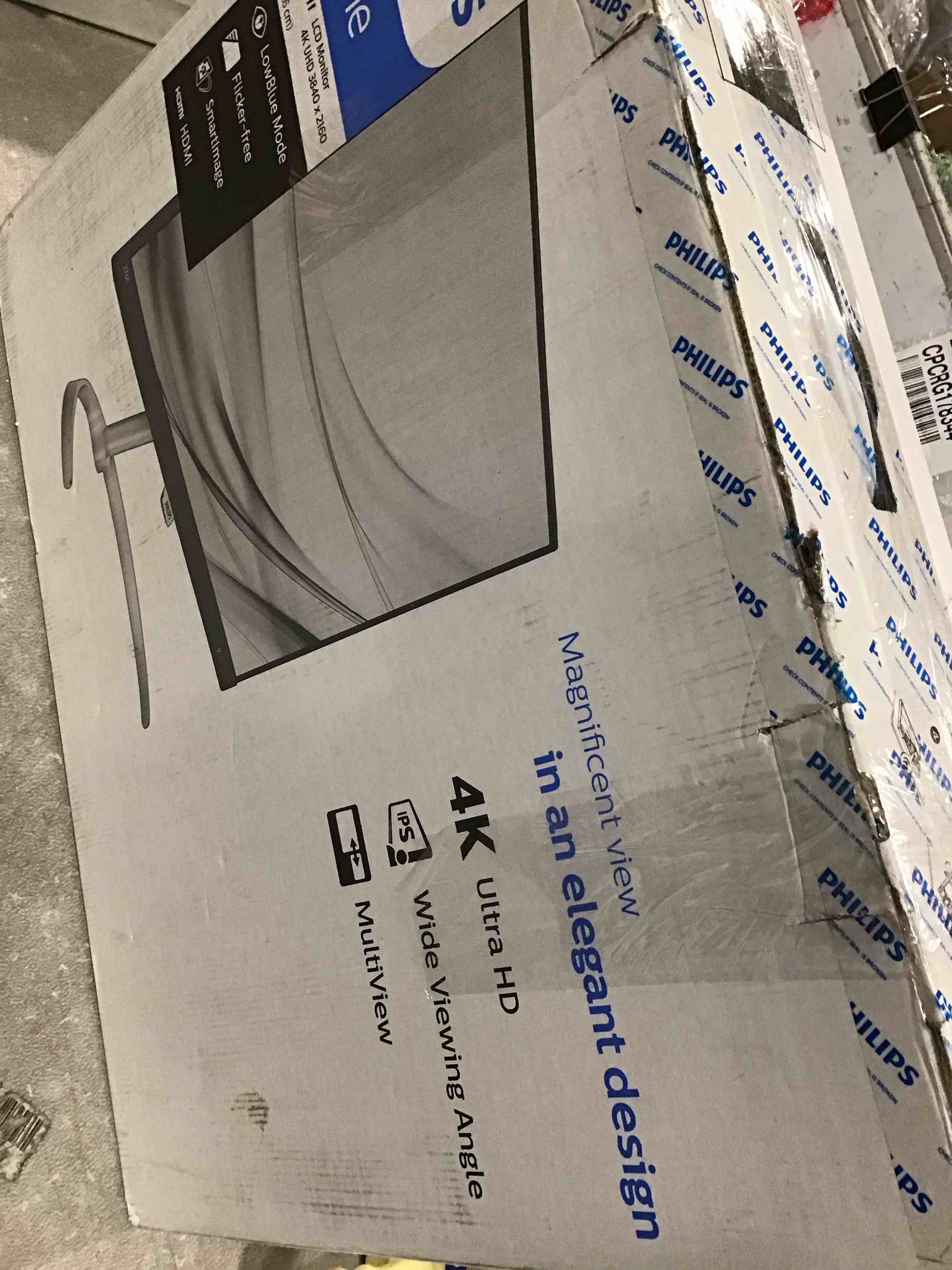 https://s3.amazonaws.com/lotting-images-prod/bidfta/RED5697171_1706539716402.jpeg
