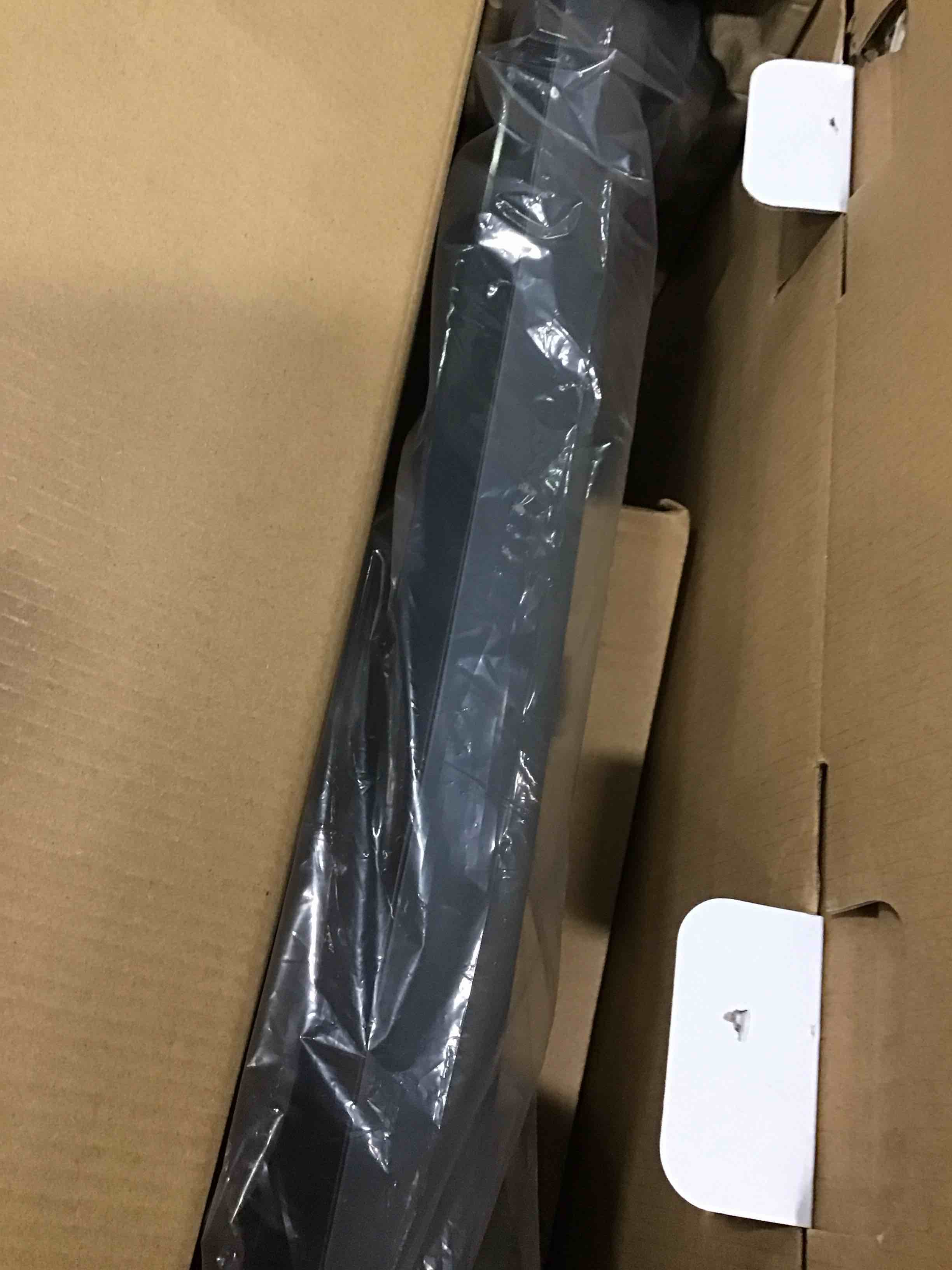 https://s3.amazonaws.com/lotting-images-prod/bidfta/RED5697368_1706621484501.jpeg