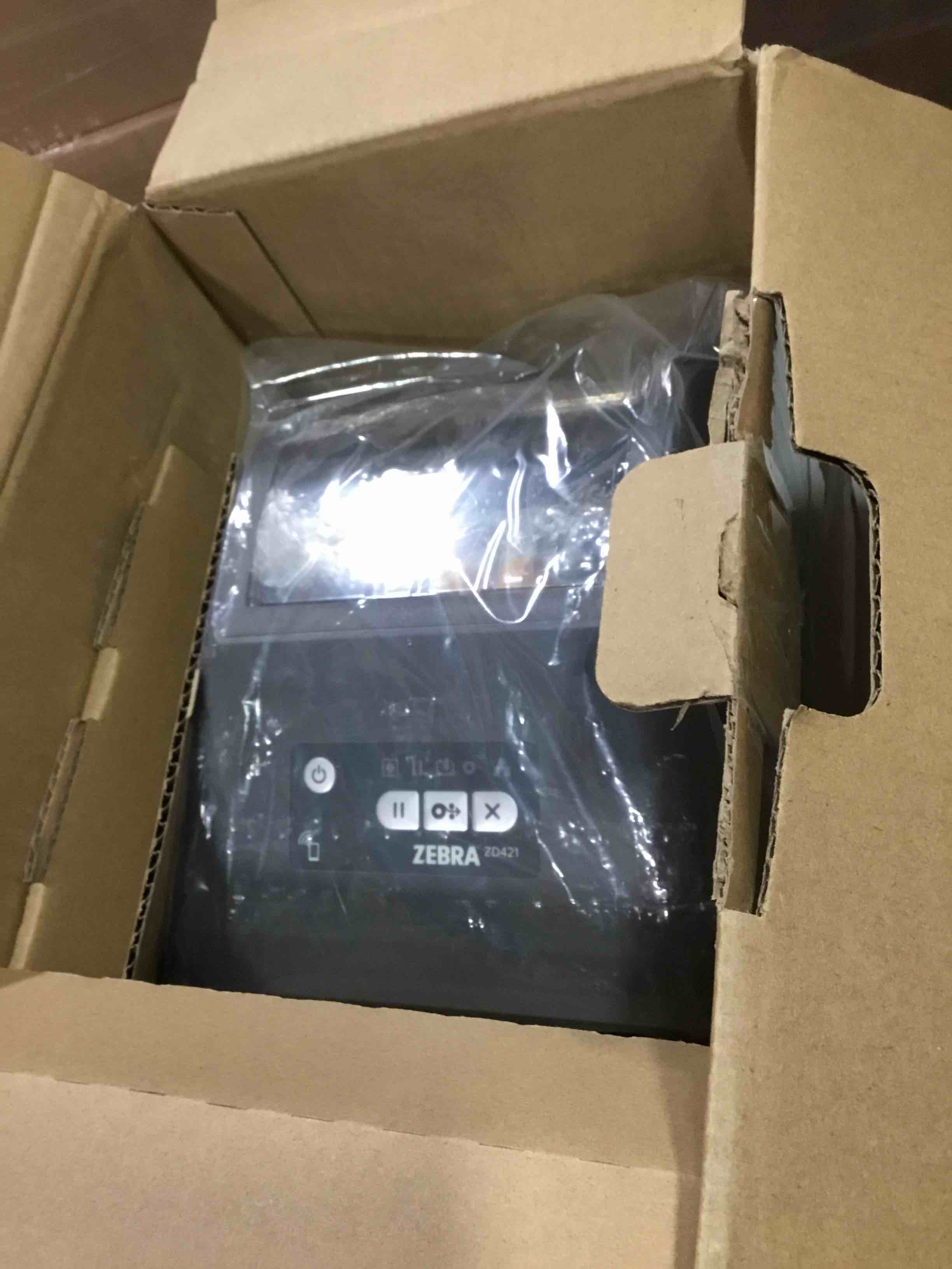 https://s3.amazonaws.com/lotting-images-prod/bidfta/RED5697838_1706876088770.jpeg