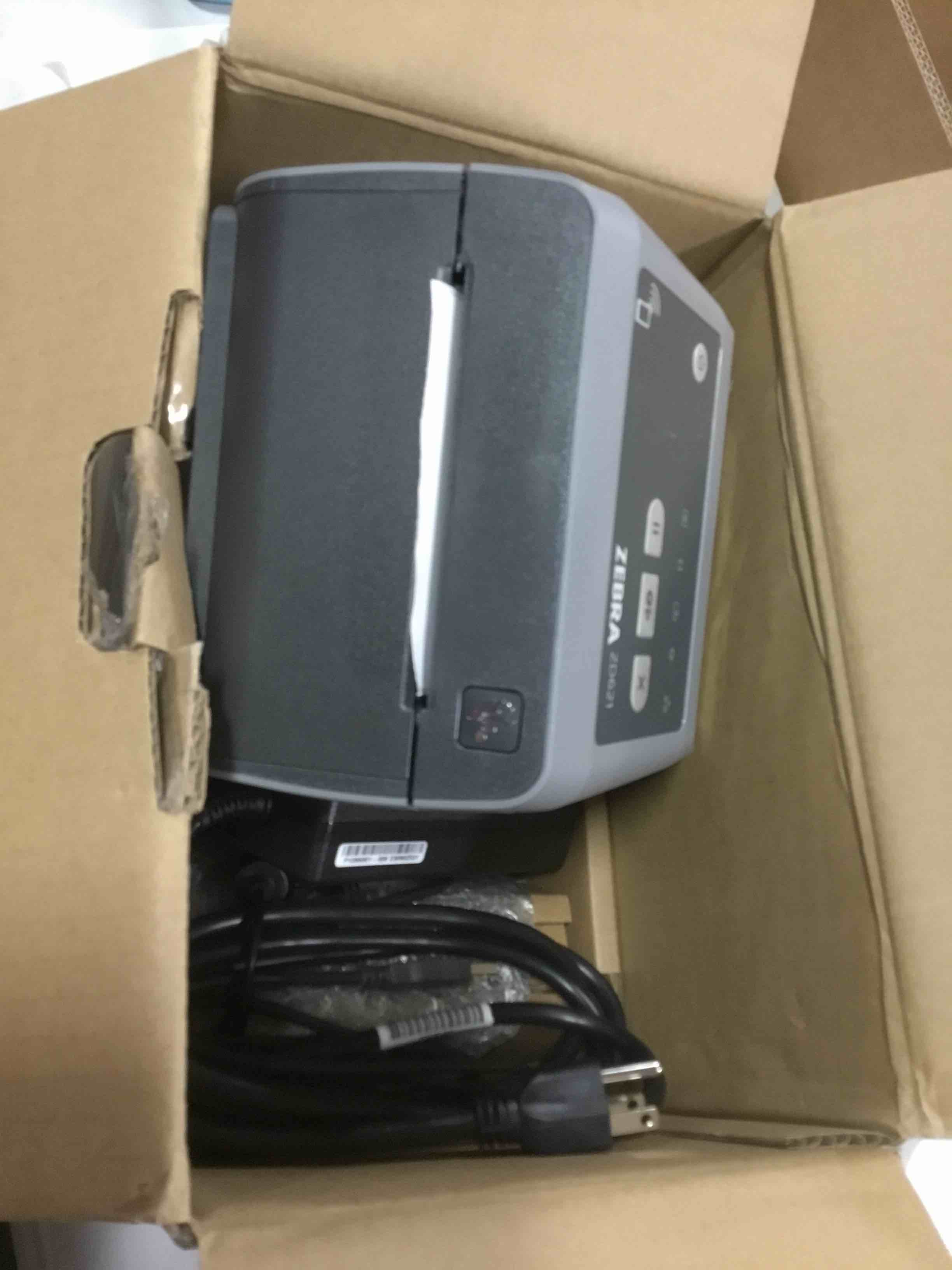 https://s3.amazonaws.com/lotting-images-prod/bidfta/RED5697841_1706876507017.jpeg