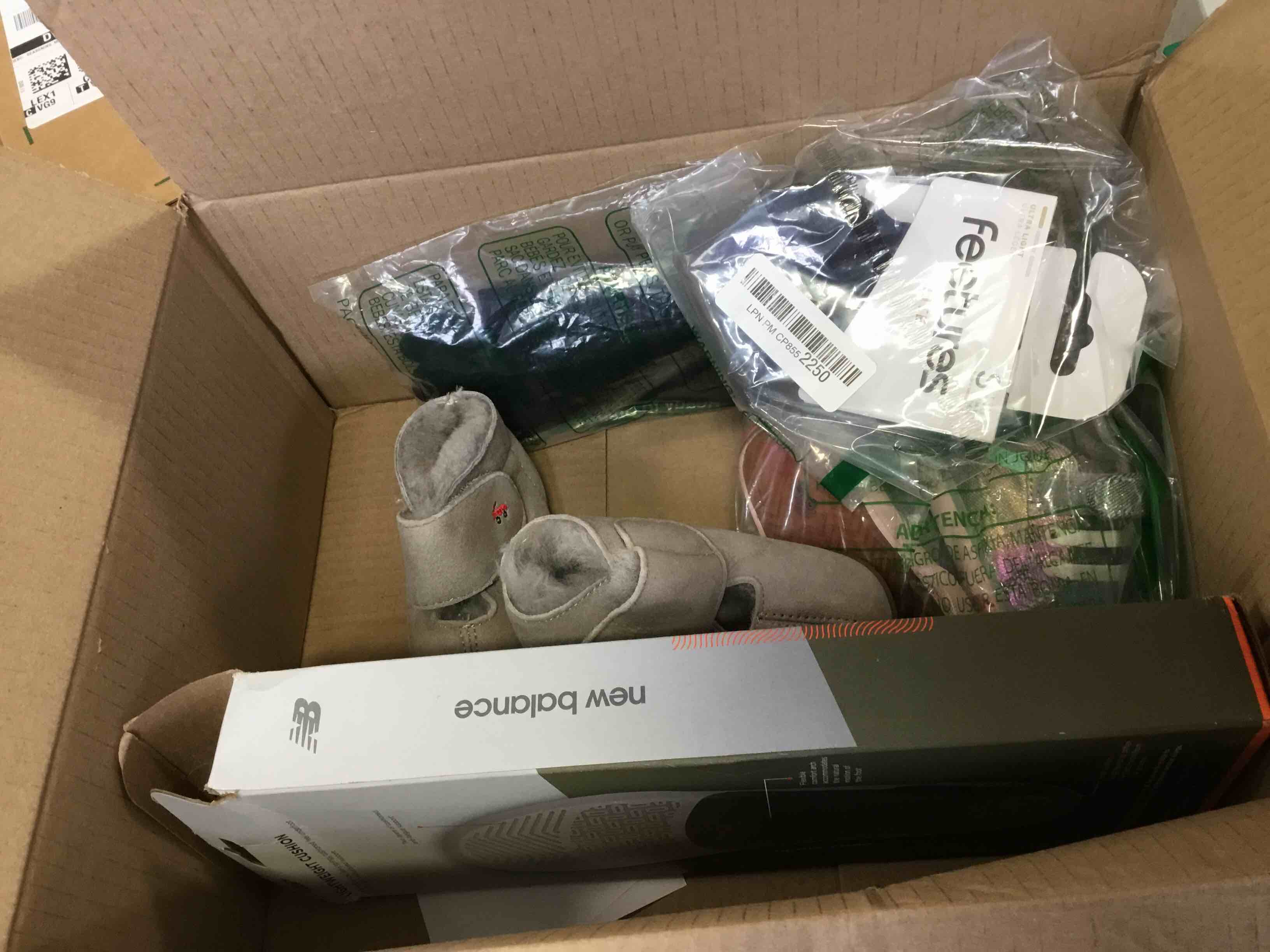 https://s3.amazonaws.com/lotting-images-prod/bidfta/RED5698006_1706898554282.jpeg