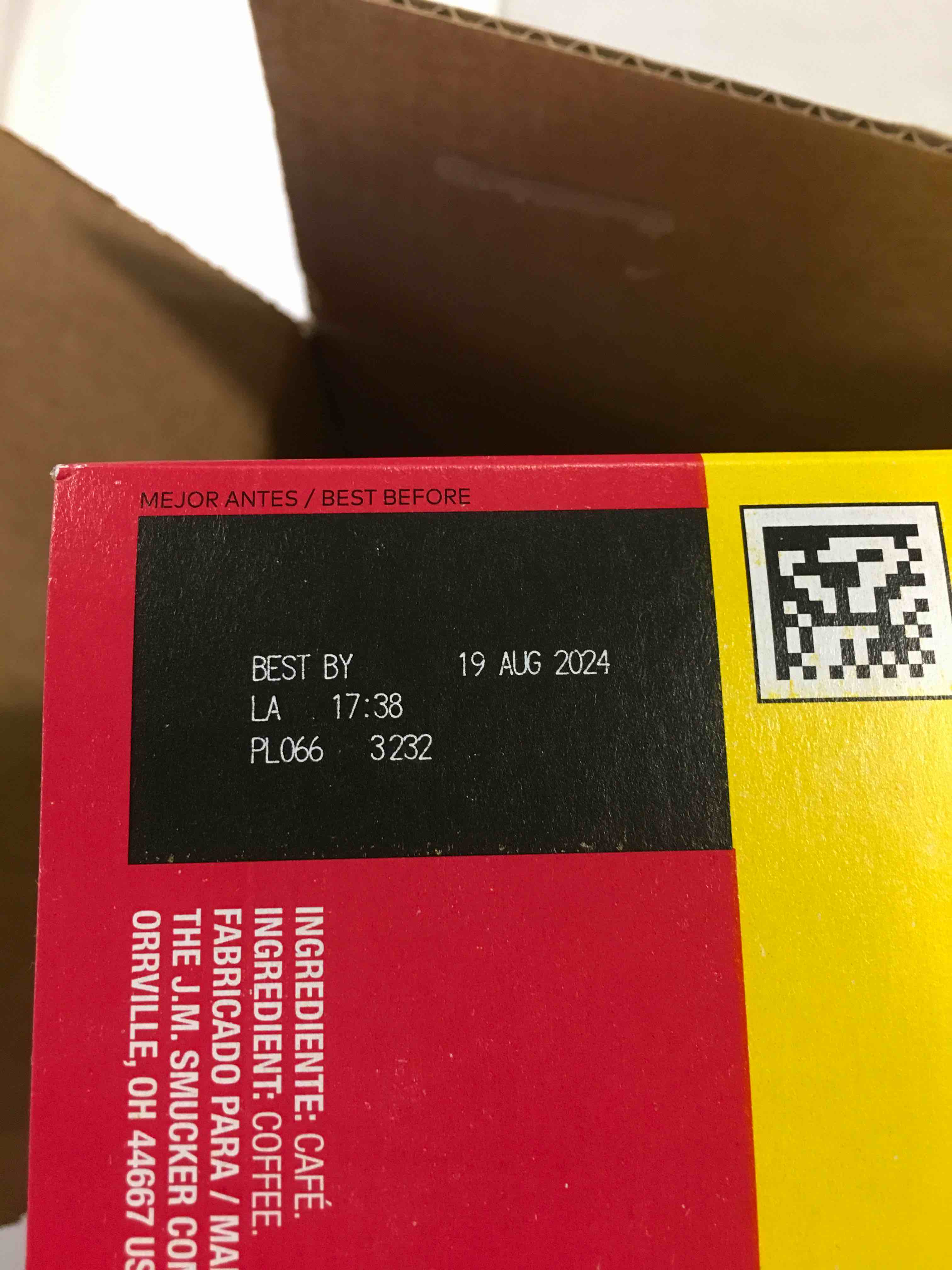 https://s3.amazonaws.com/lotting-images-prod/bidfta/RED5698546_1707140022741.jpeg