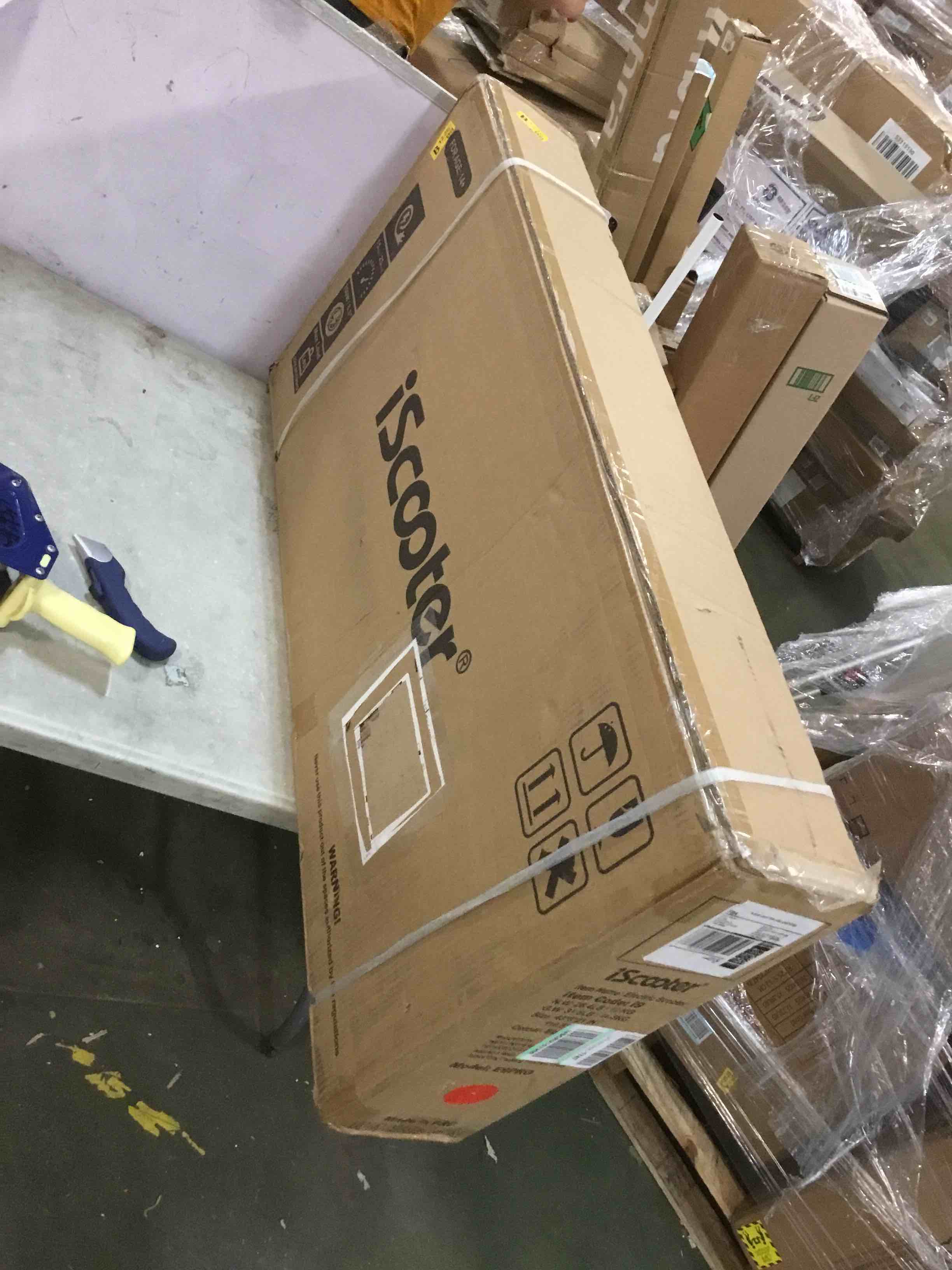 https://s3.amazonaws.com/lotting-images-prod/bidfta/RED5699192_1706191896397.jpeg