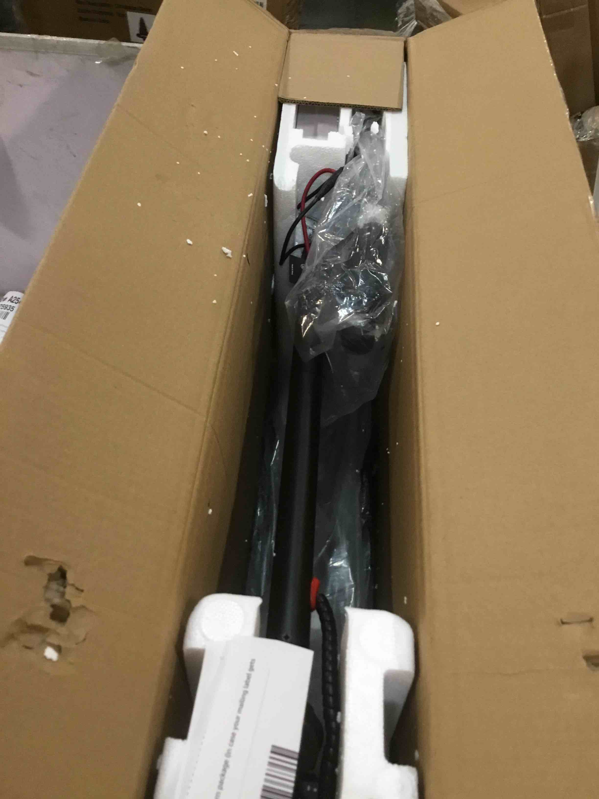 https://s3.amazonaws.com/lotting-images-prod/bidfta/RED5699192_1706191926023.jpeg