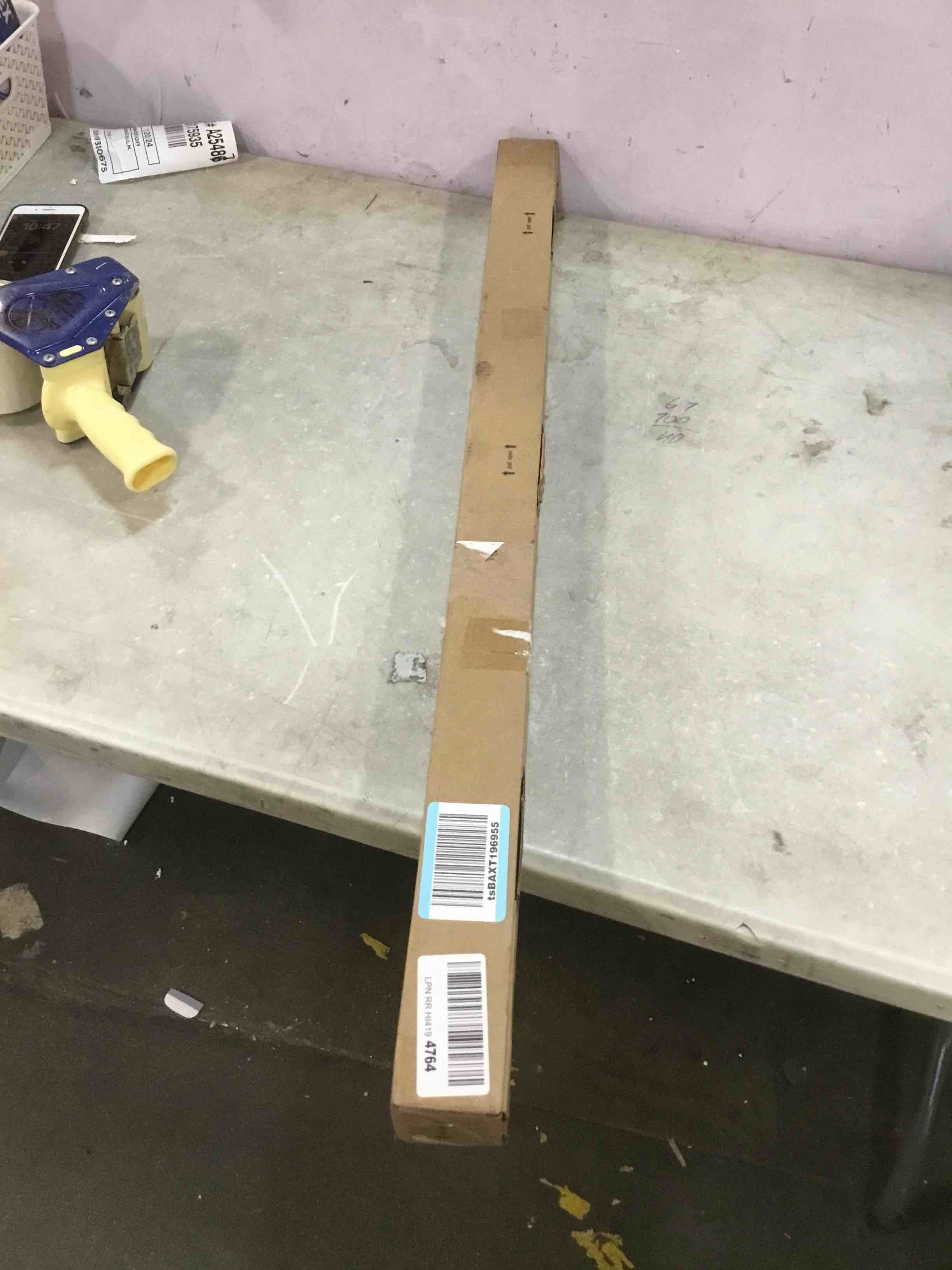https://s3.amazonaws.com/lotting-images-prod/bidfta/RED5699223_1706197648082.jpeg